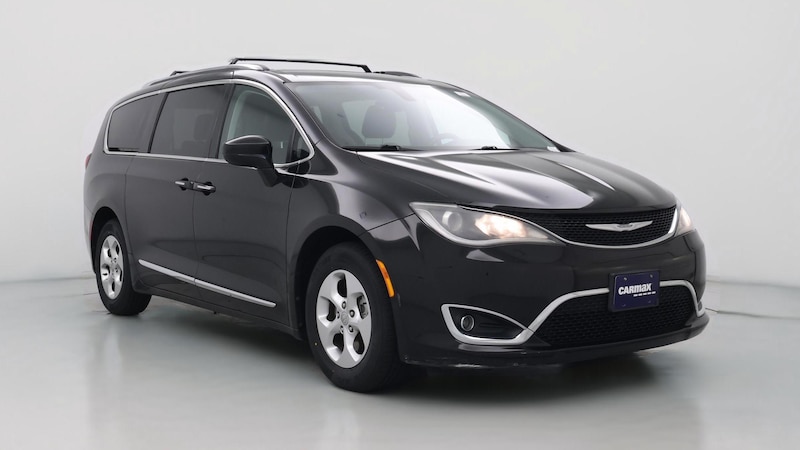 2017 Chrysler Pacifica  Hero Image