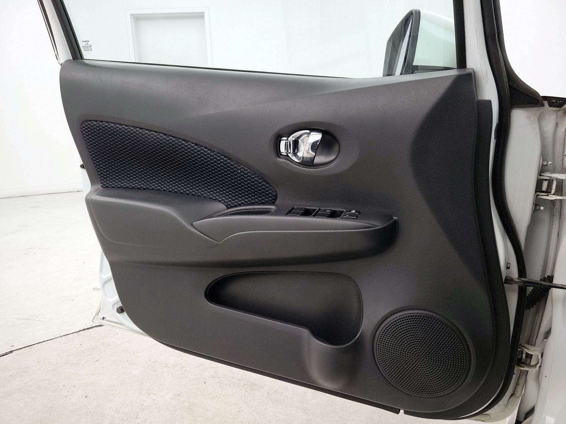 Thumbnail: 2015 Nissan Versa Note - 12