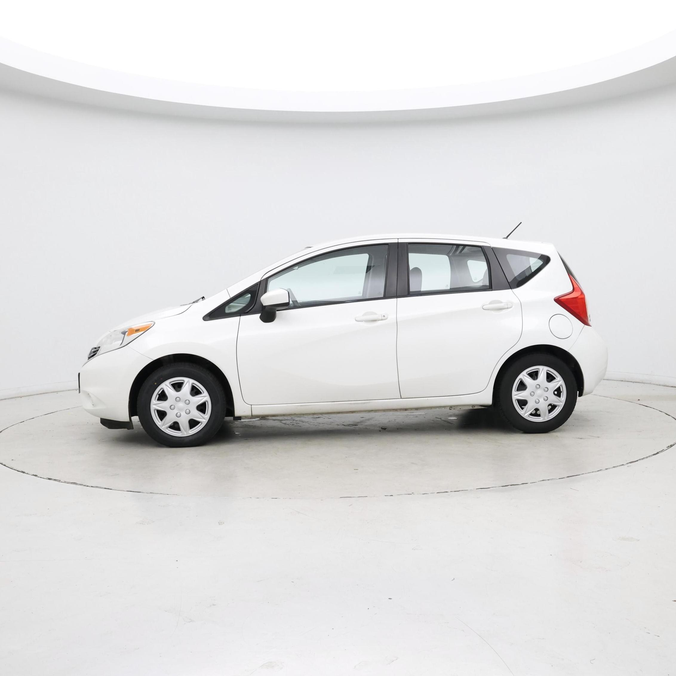 Thumbnail: 2015 Nissan Versa Note - 3