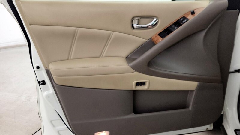 2013 Nissan Murano LE 12