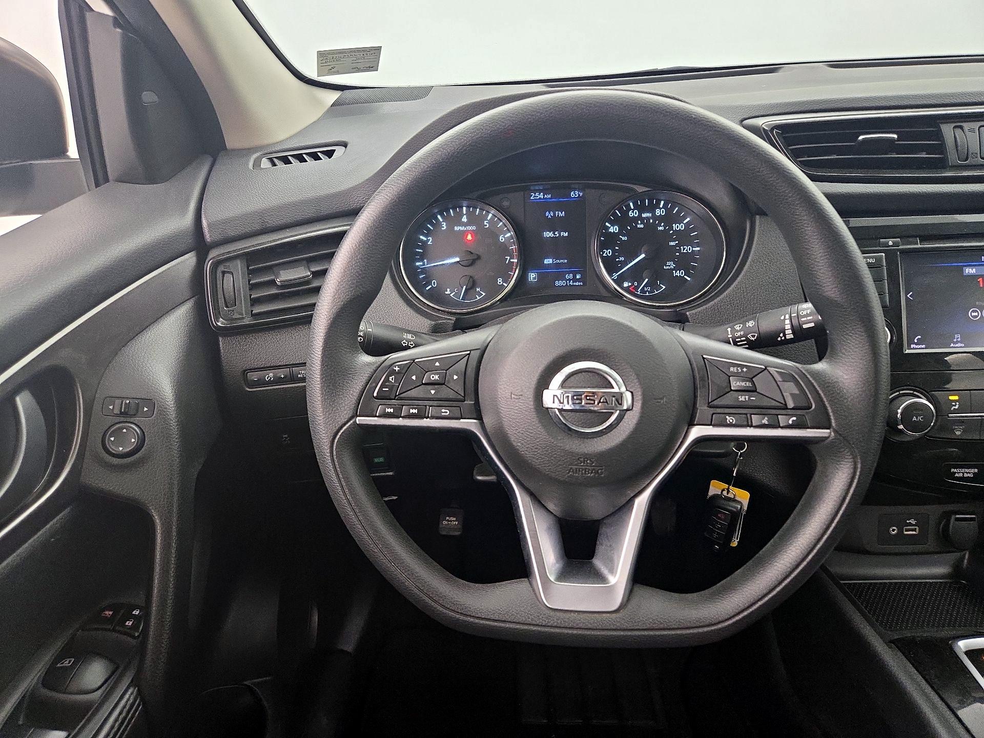 Thumbnail: 2019 Nissan Rogue Sport - 10