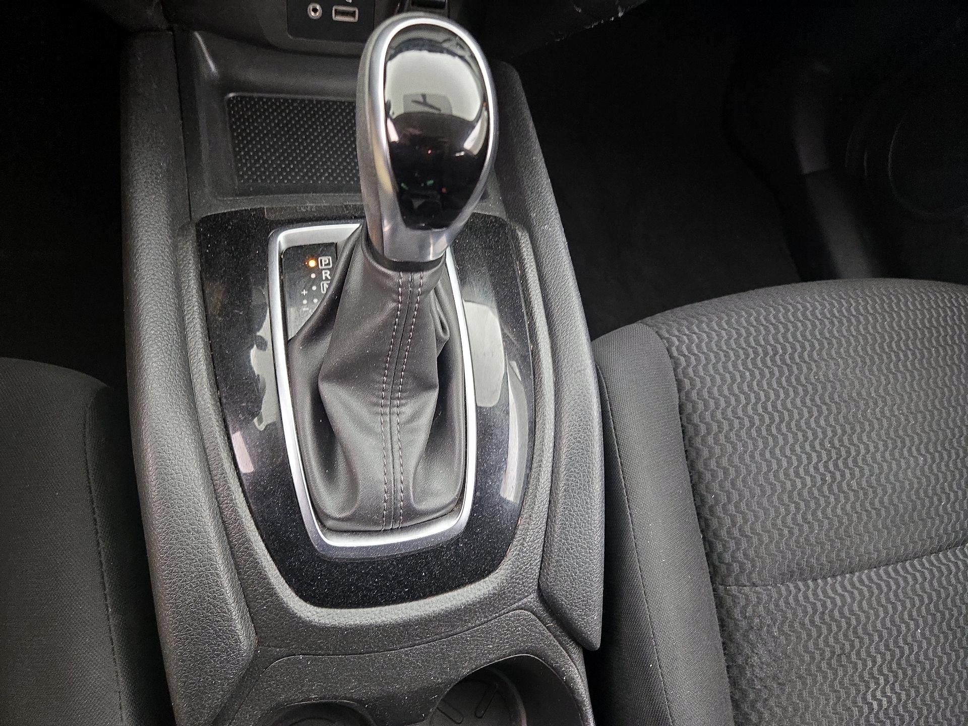 Thumbnail: 2019 Nissan Rogue Sport - 17