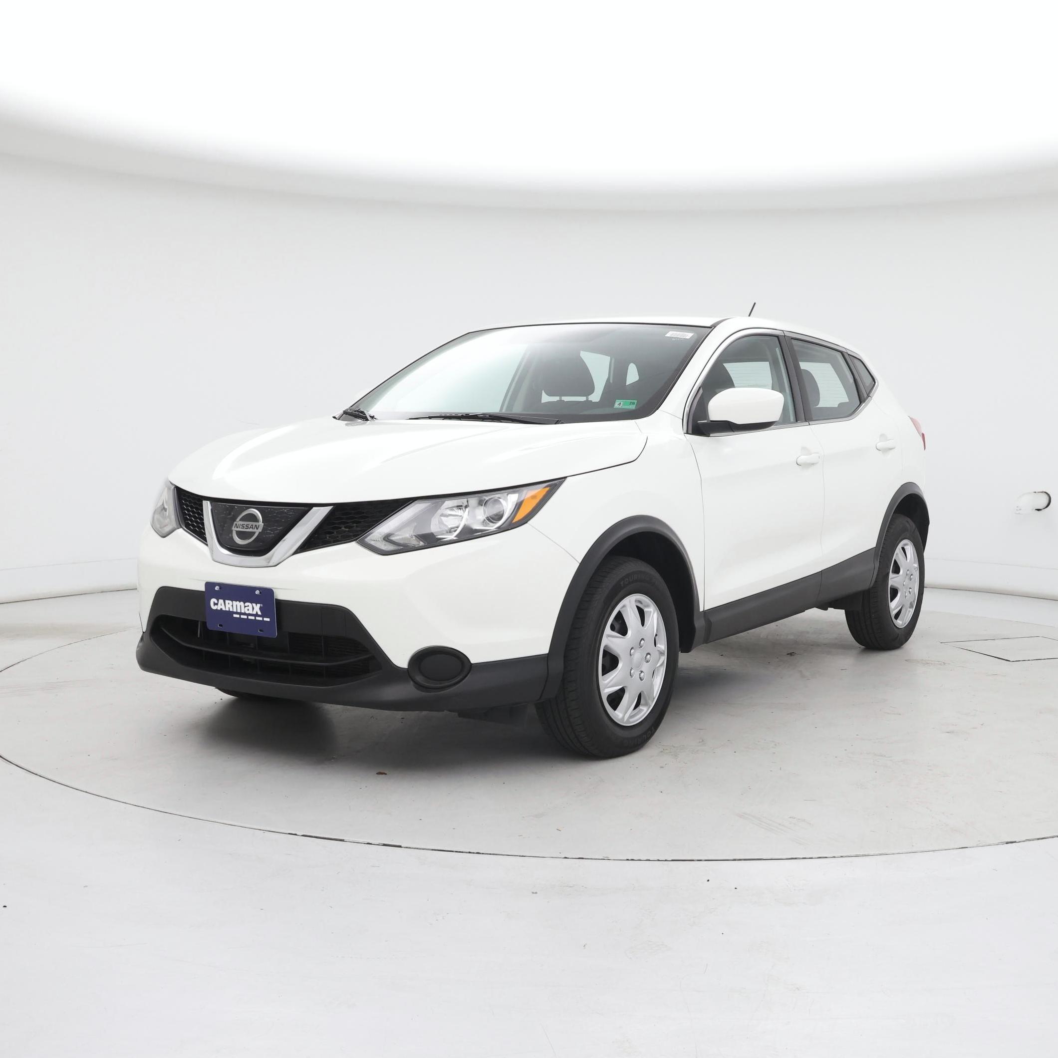 Thumbnail: 2019 Nissan Rogue Sport - 4