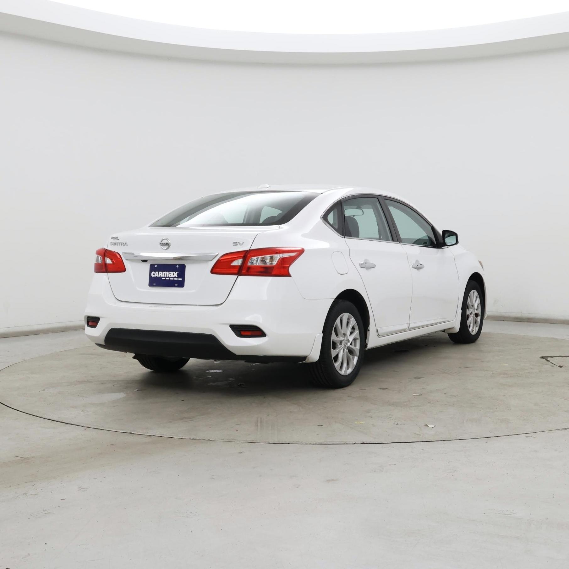 Thumbnail: 2018 Nissan Sentra - 8
