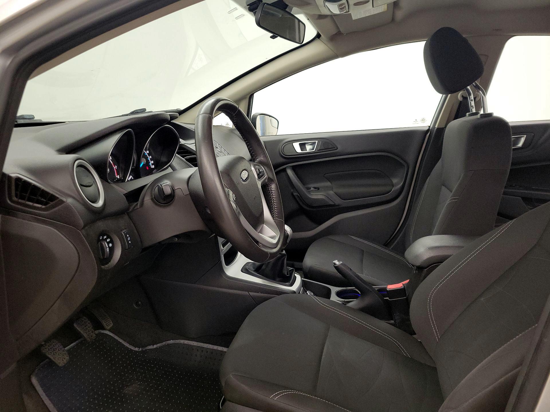 Thumbnail: 2016 Ford Fiesta - 11