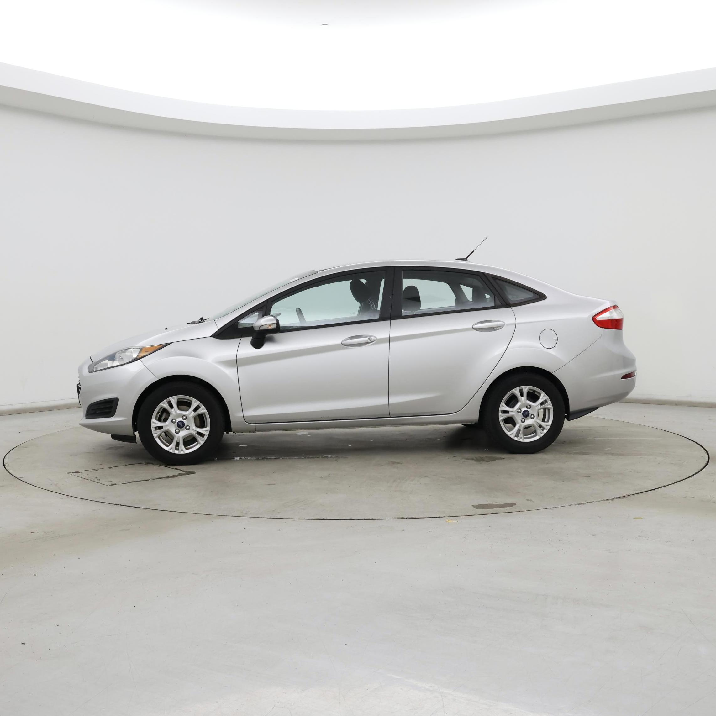 Thumbnail: 2016 Ford Fiesta - 3