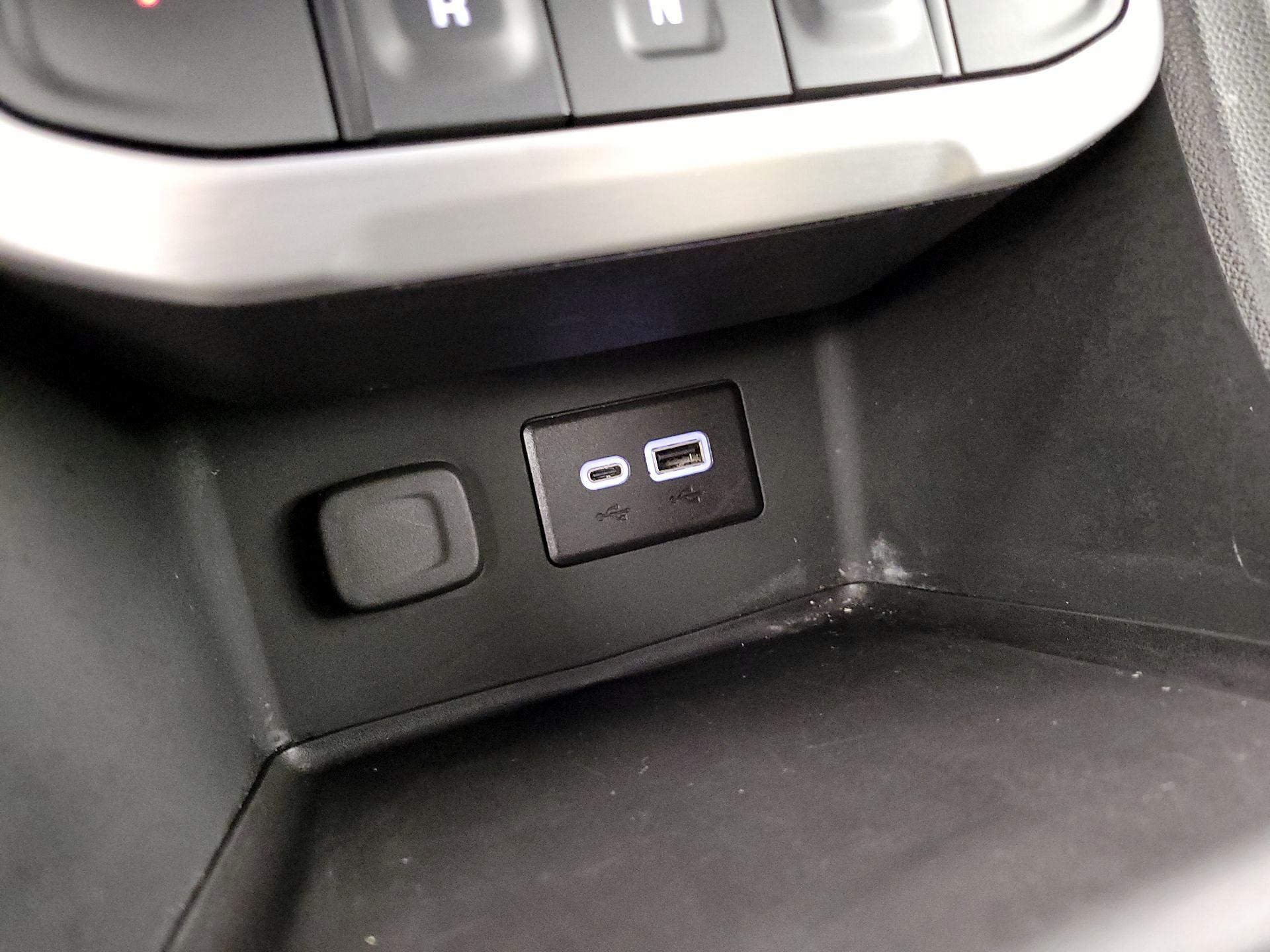 Thumbnail: 2023 GMC Acadia - 18