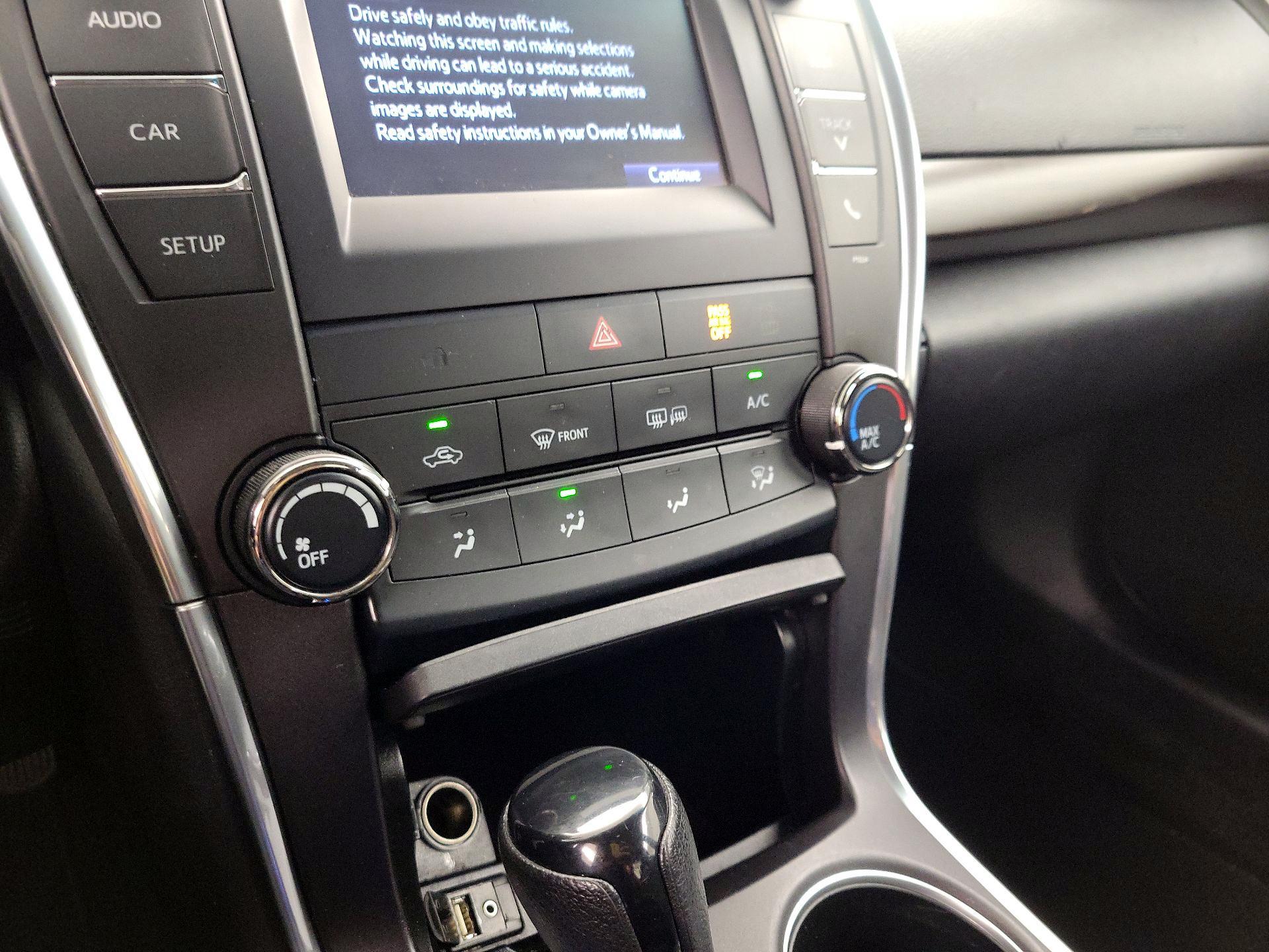 Thumbnail: 2016 Toyota Camry - 16