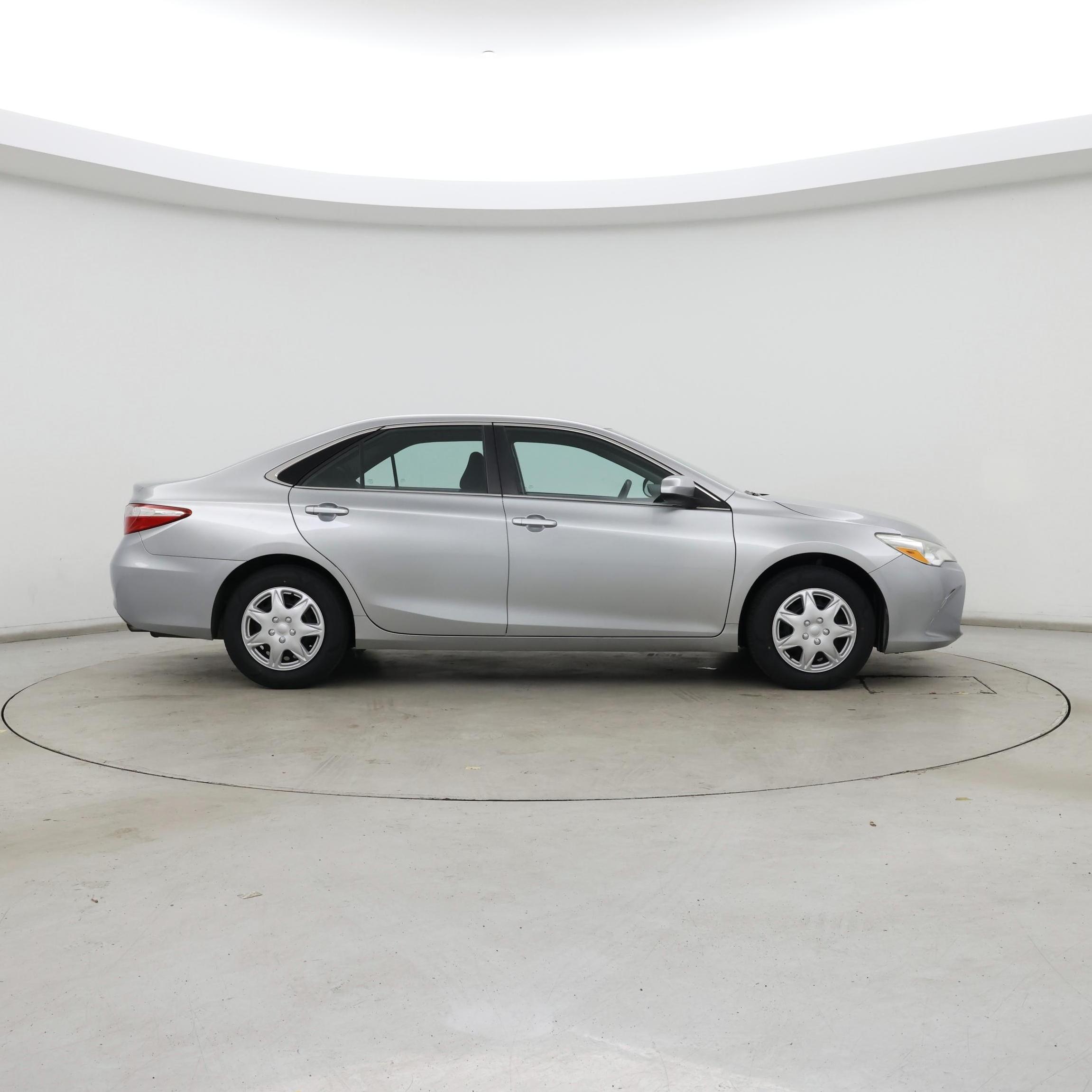 Thumbnail: 2016 Toyota Camry - 7
