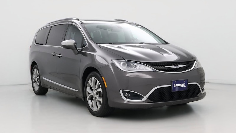 2017 Chrysler Pacifica Limited Hero Image