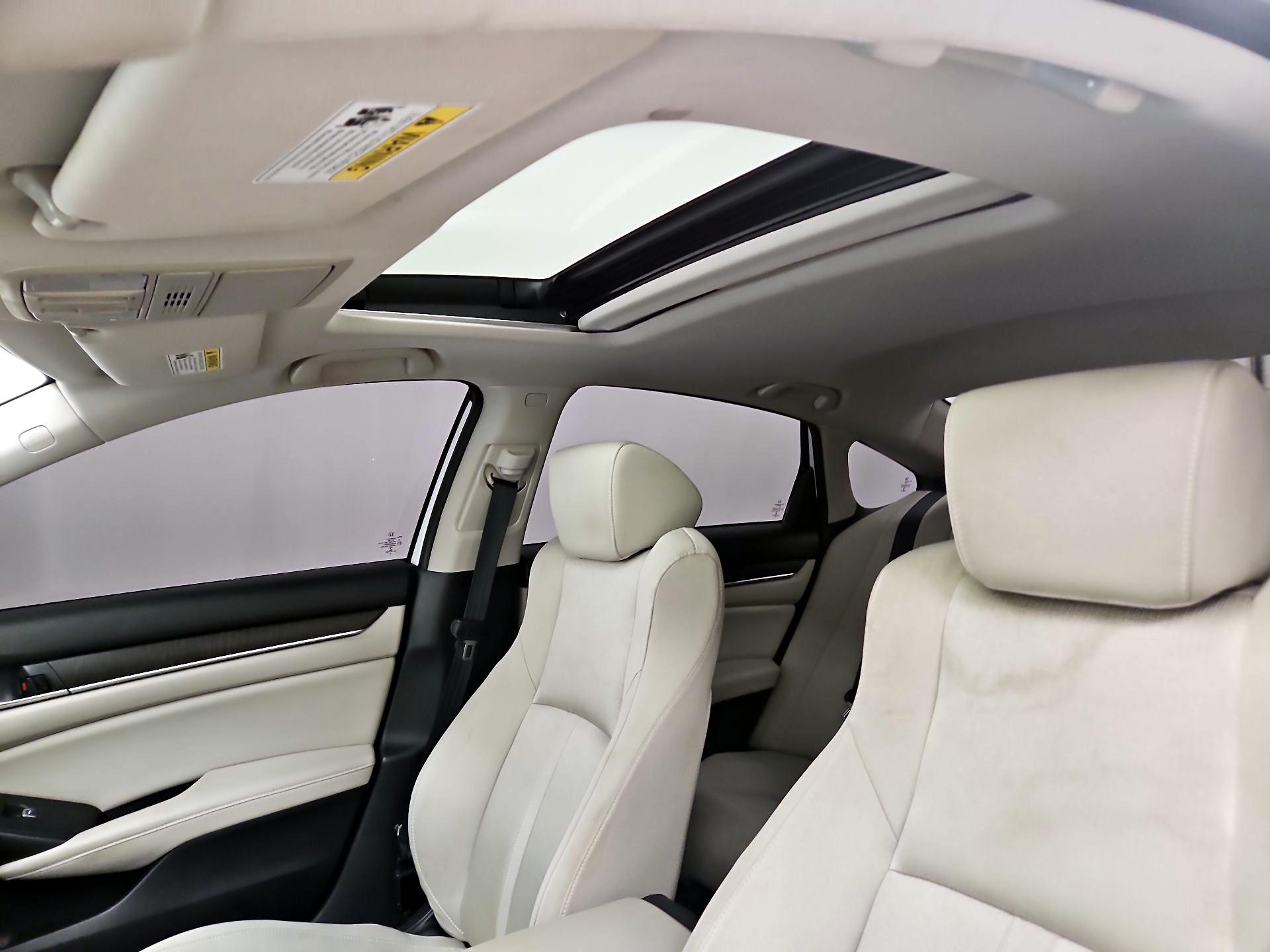Thumbnail: 2018 Honda Accord - 19