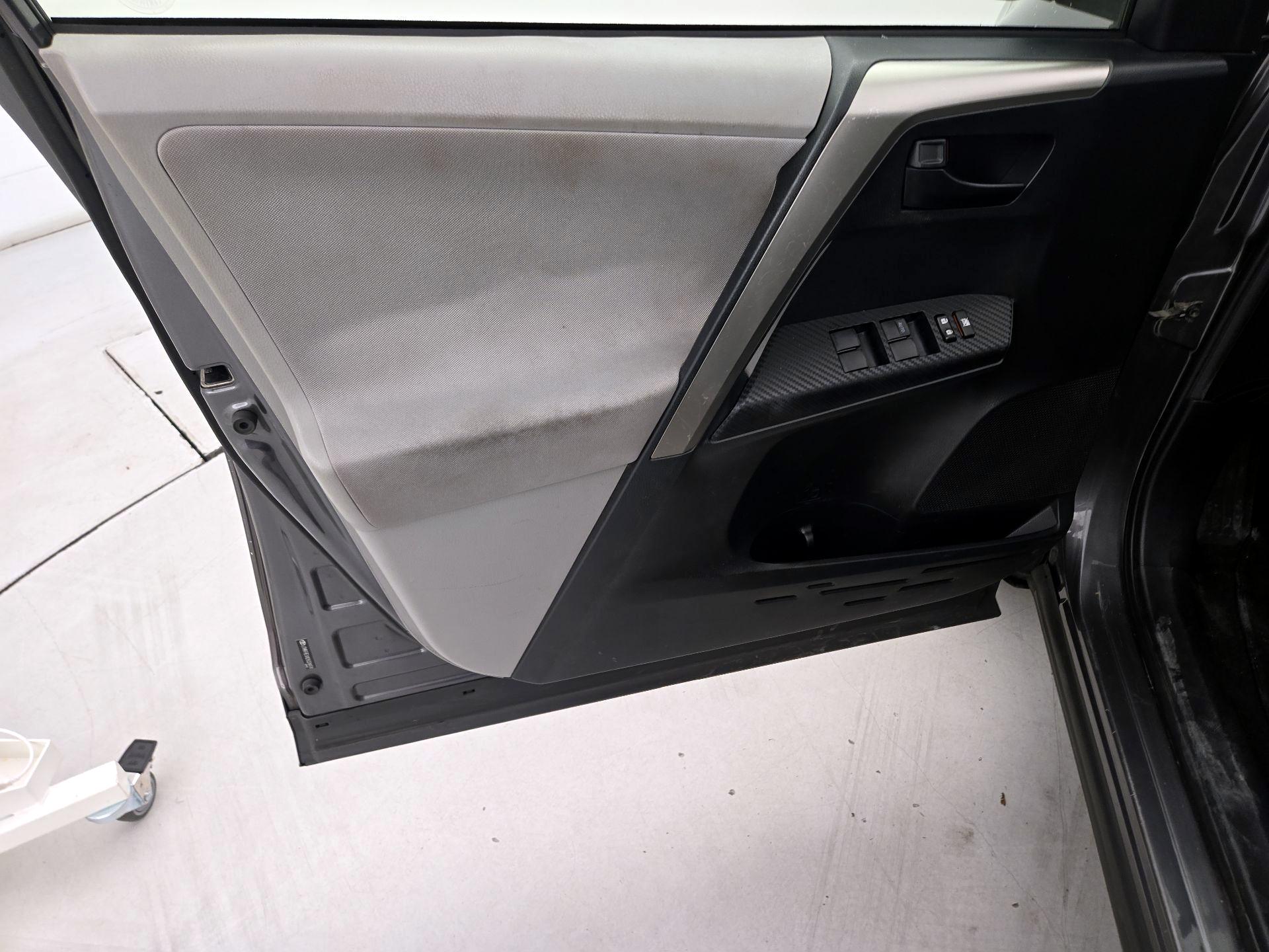 Thumbnail: 2013 Toyota RAV4 - 12