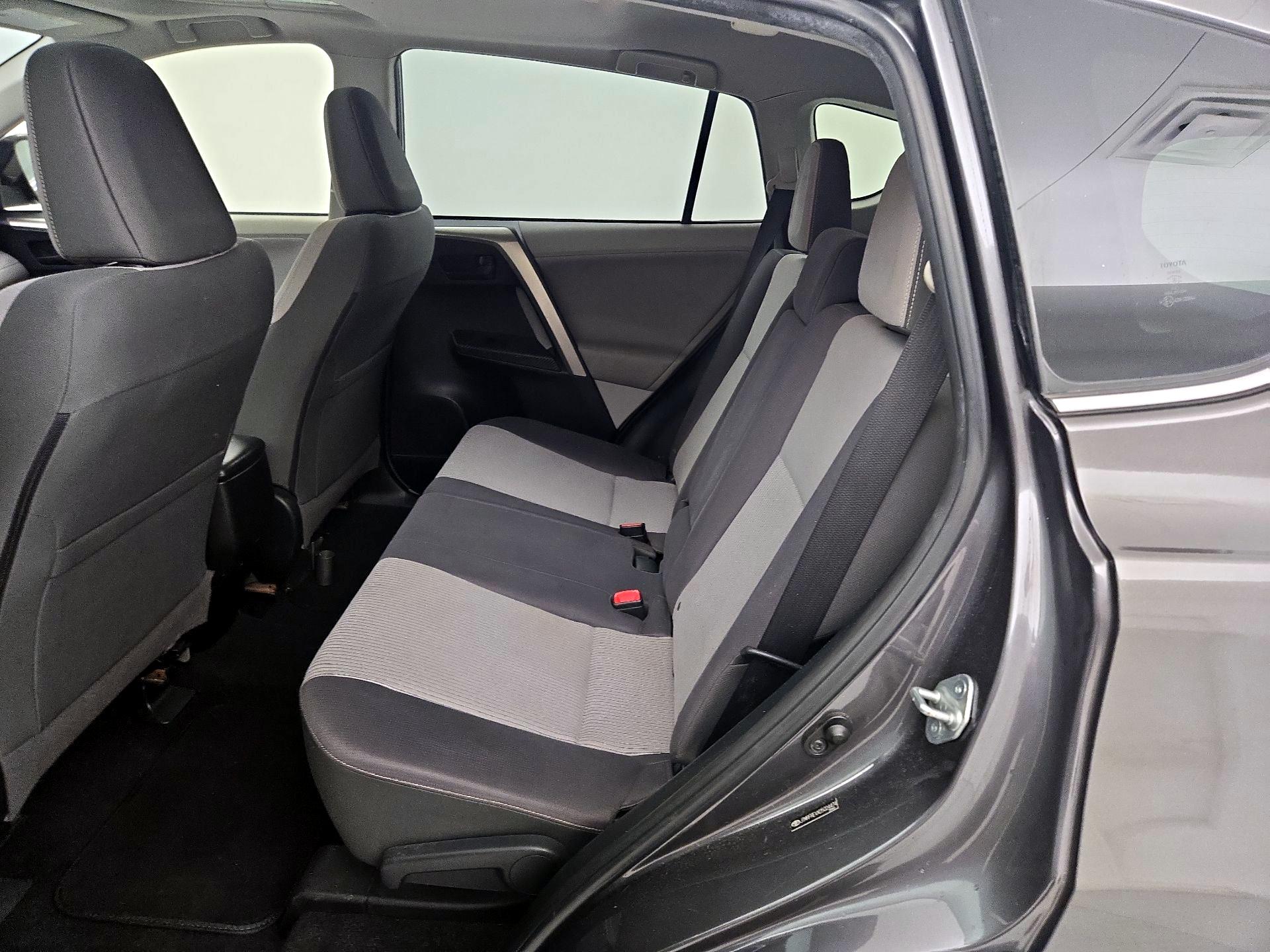 Thumbnail: 2013 Toyota RAV4 - 20