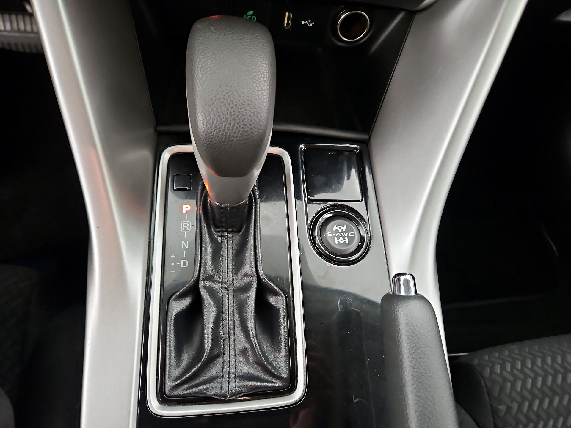 Thumbnail: 2019 Mitsubishi Eclipse Cross - 17