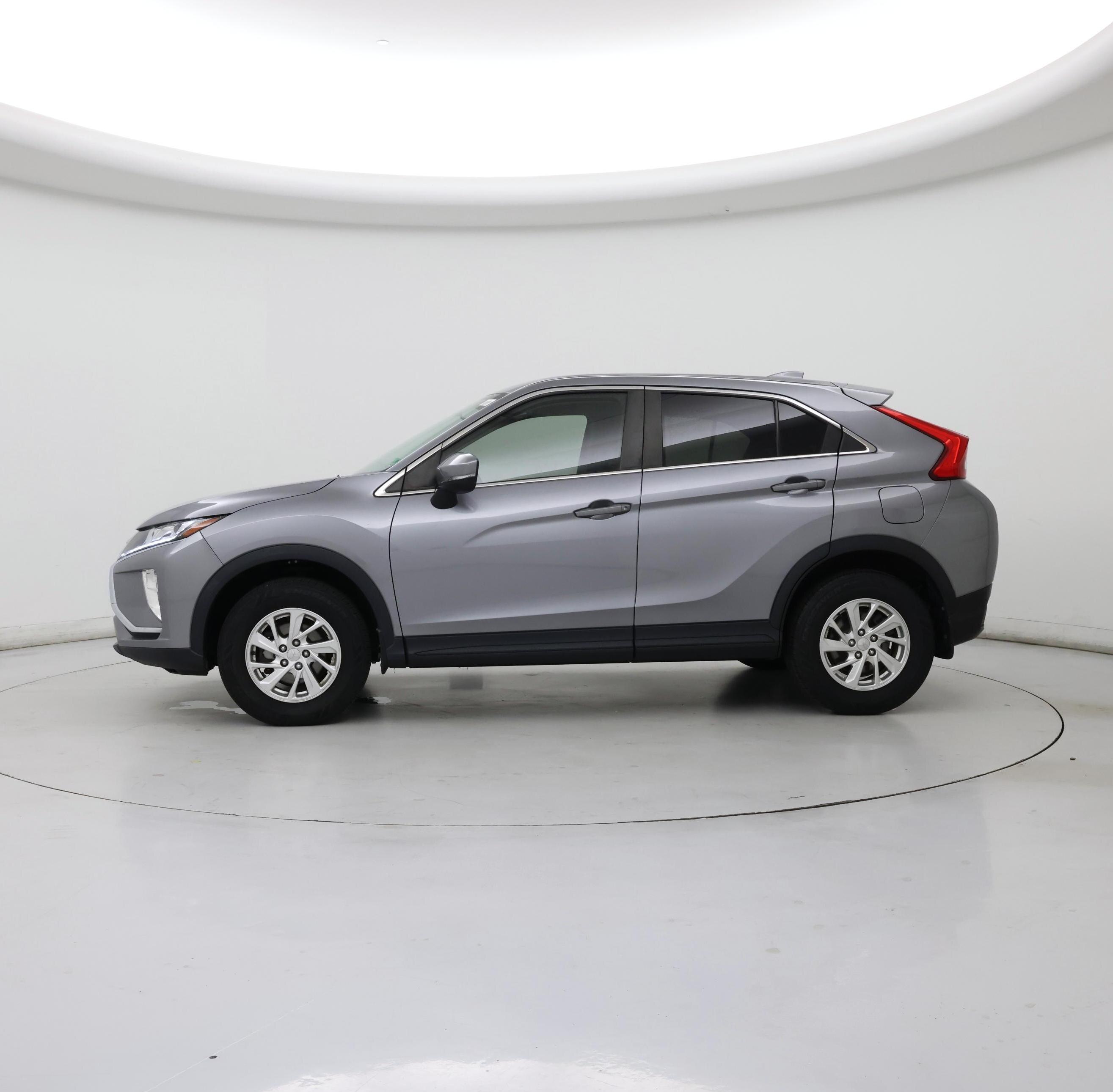 Thumbnail: 2019 Mitsubishi Eclipse Cross - 3