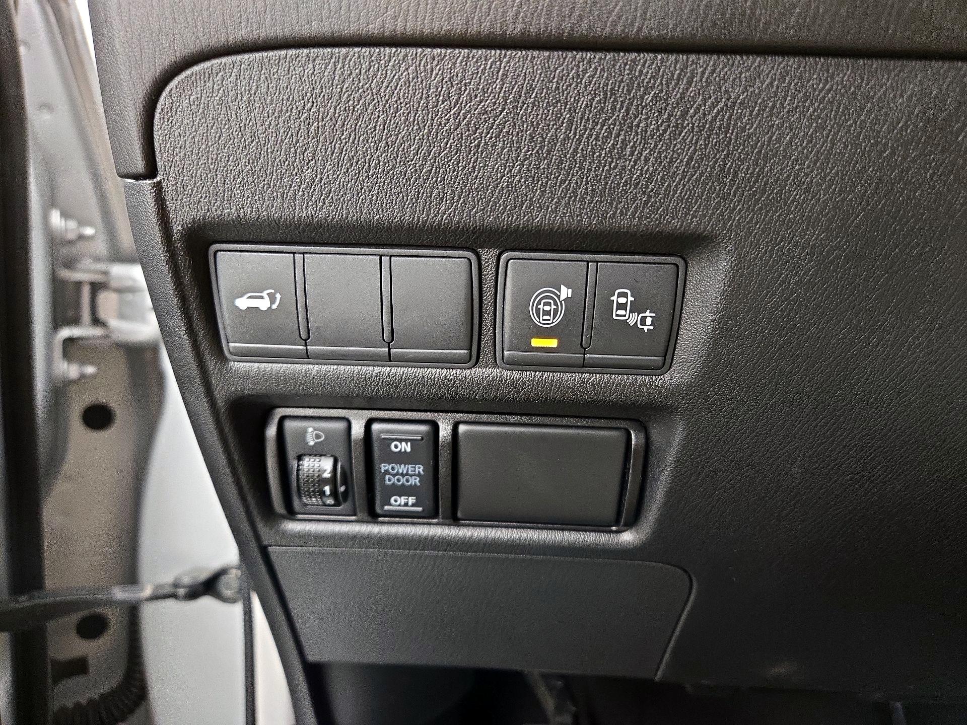 Thumbnail: 2017 Nissan Armada - 13