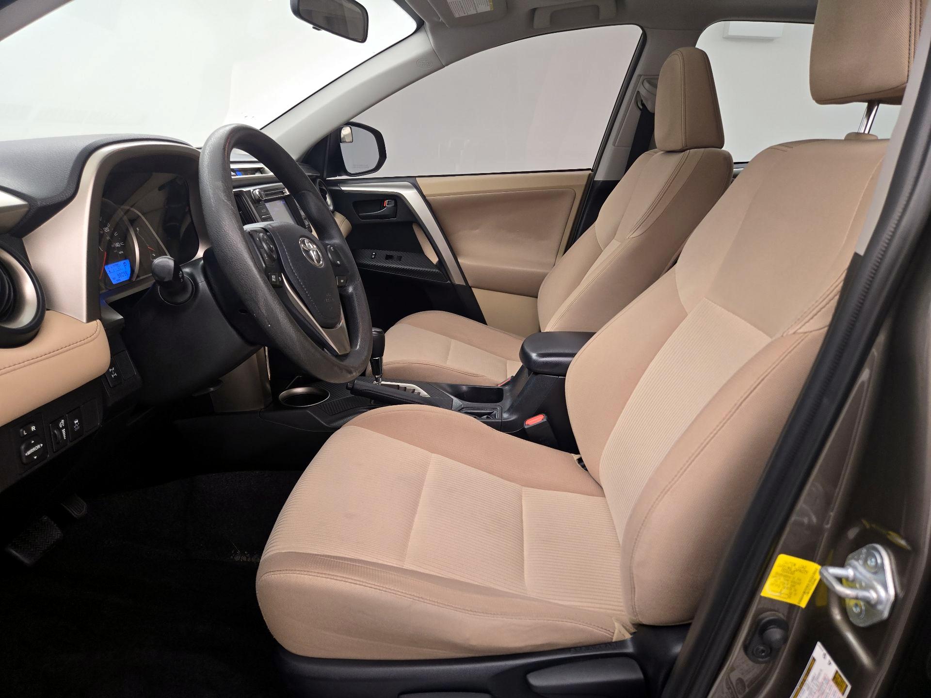 Thumbnail: 2013 Toyota RAV4 - 11