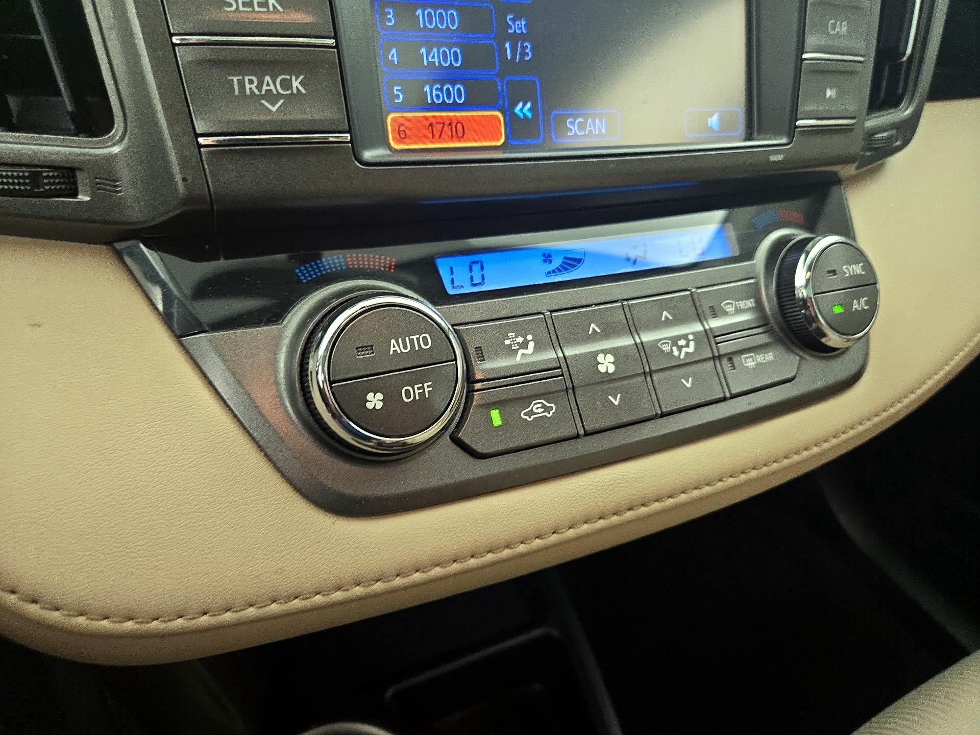 Thumbnail: 2013 Toyota RAV4 - 16