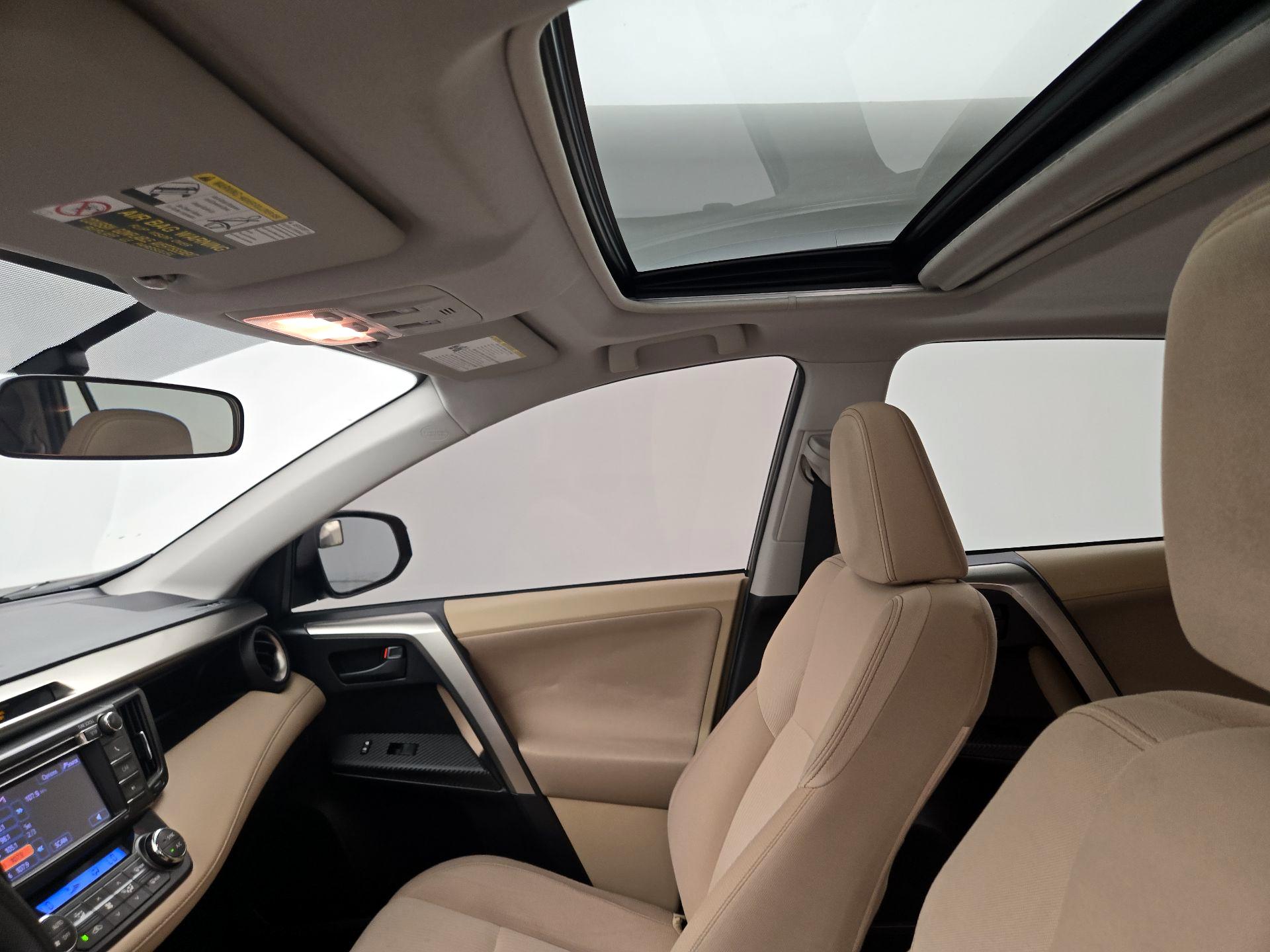 Thumbnail: 2013 Toyota RAV4 - 19