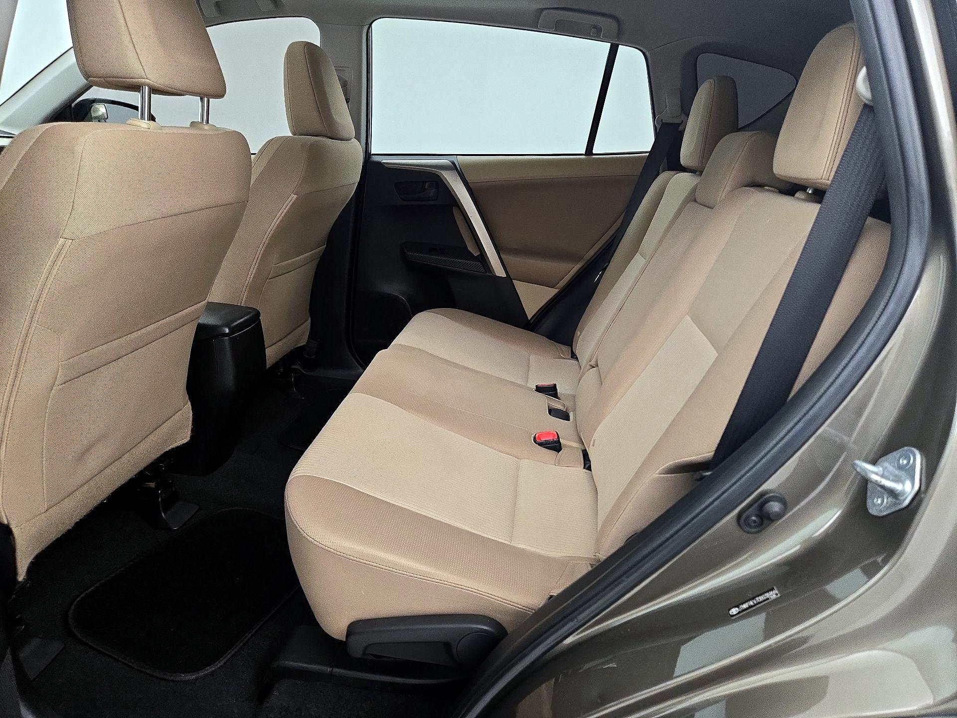 Thumbnail: 2013 Toyota RAV4 - 20