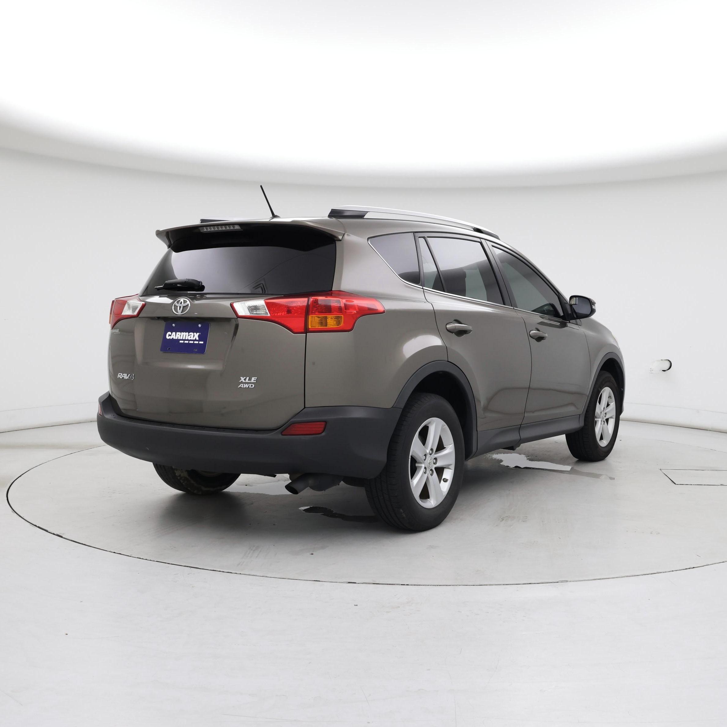 Thumbnail: 2013 Toyota RAV4 - 8