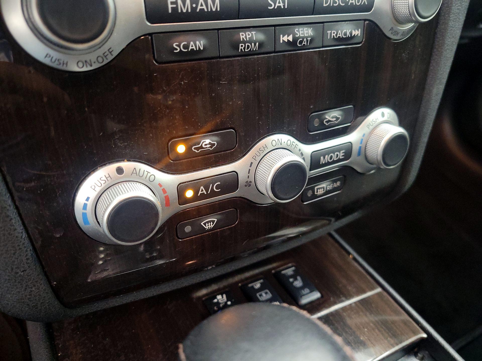 Thumbnail: 2014 Nissan Maxima - 17