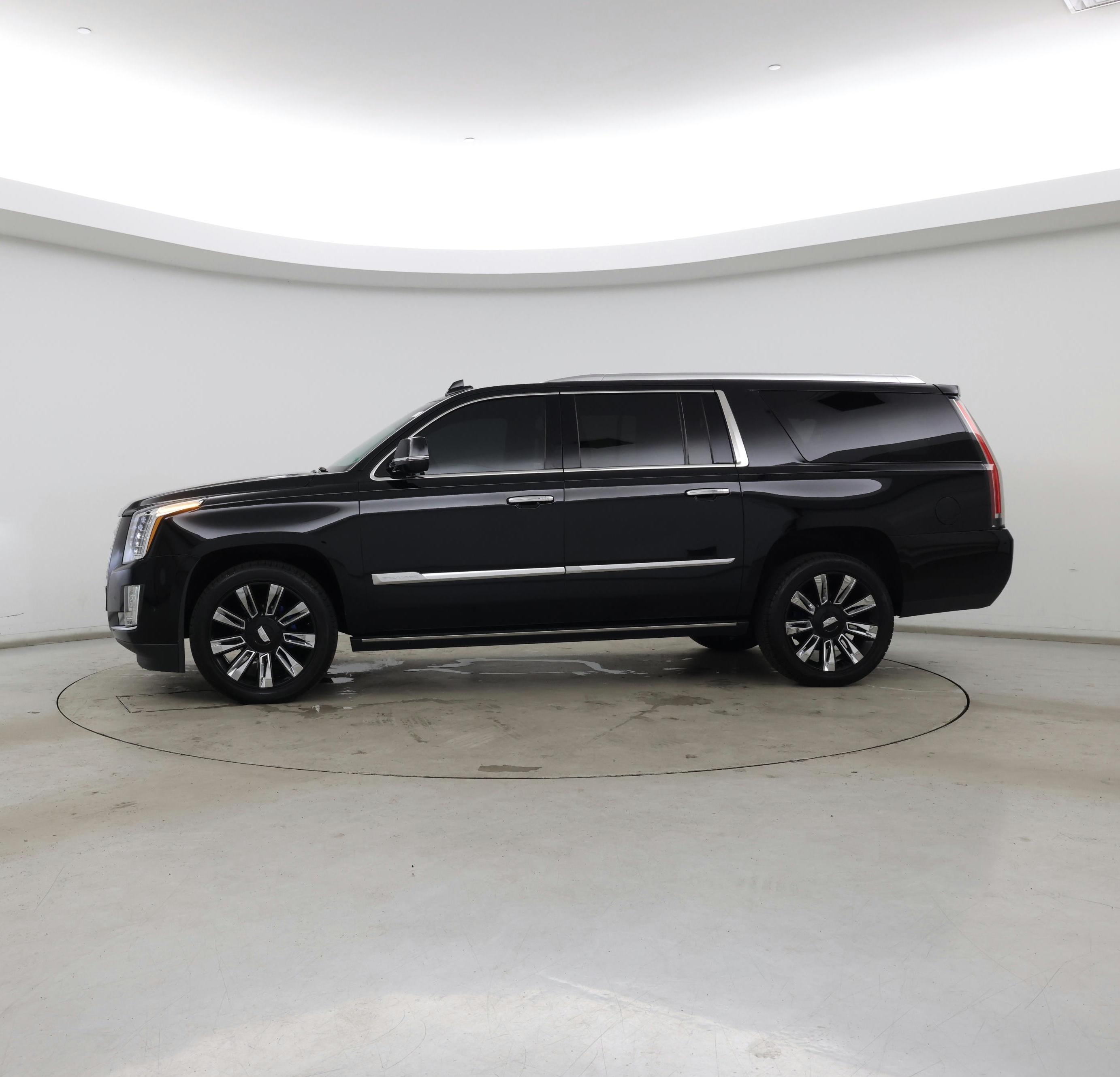 Thumbnail: 2019 Cadillac Escalade - 3
