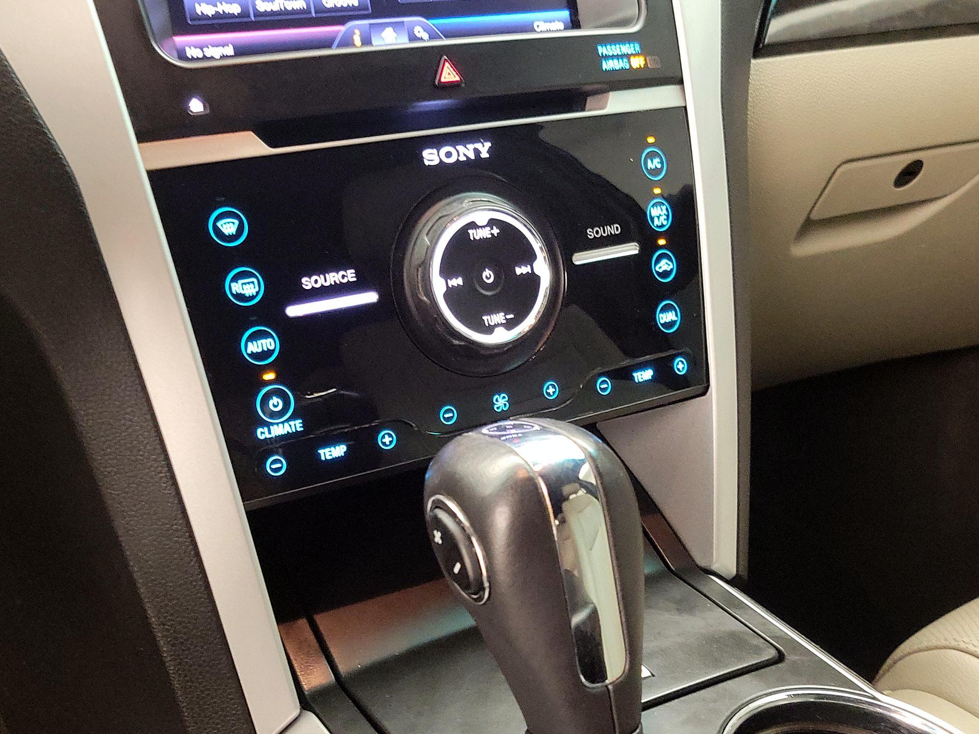 Thumbnail: 2013 Ford Explorer - 16