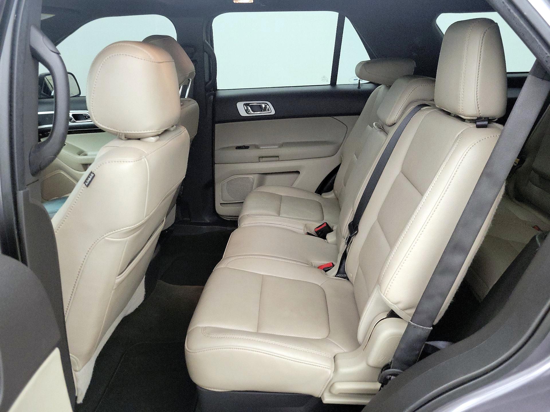 Thumbnail: 2013 Ford Explorer - 20