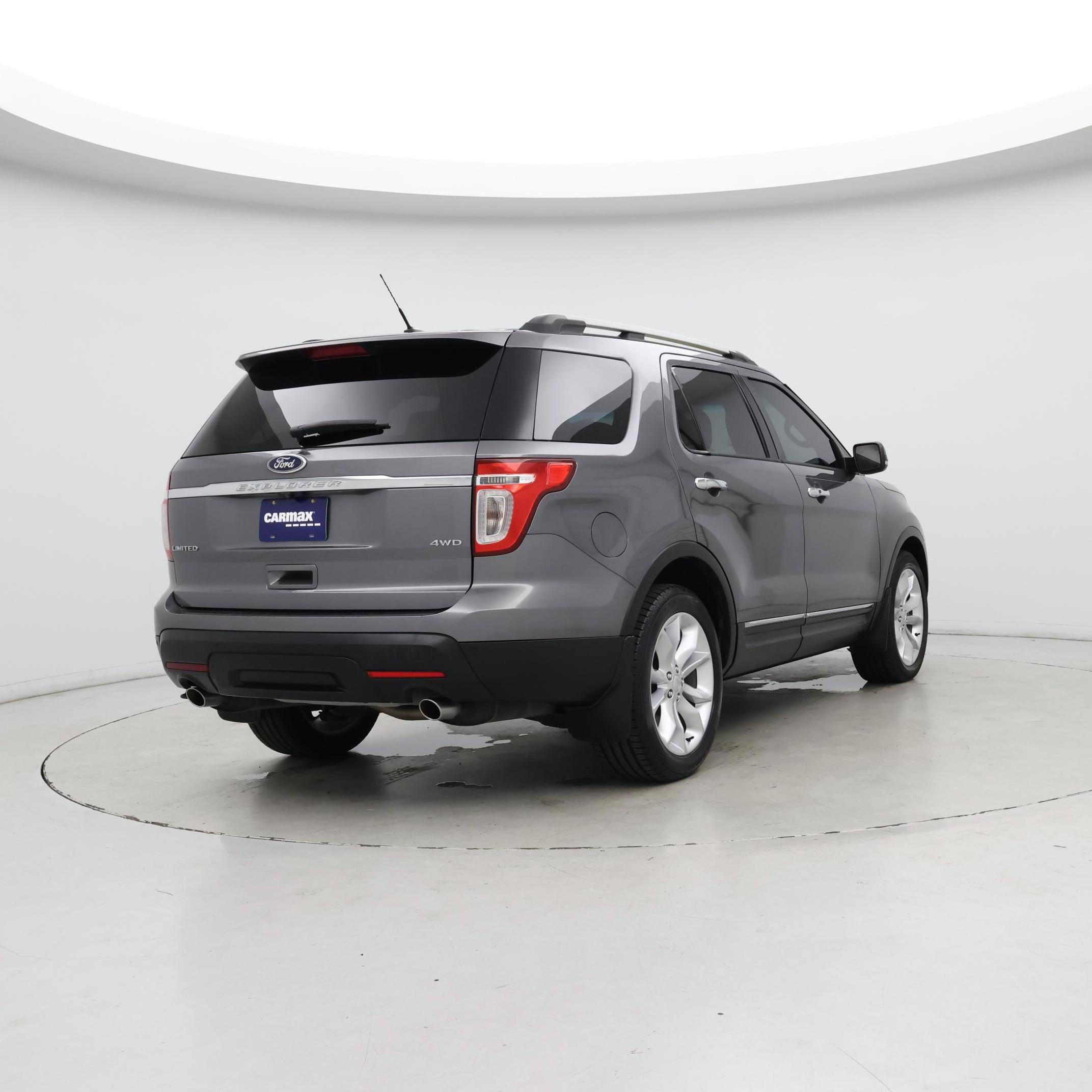 Thumbnail: 2013 Ford Explorer - 8