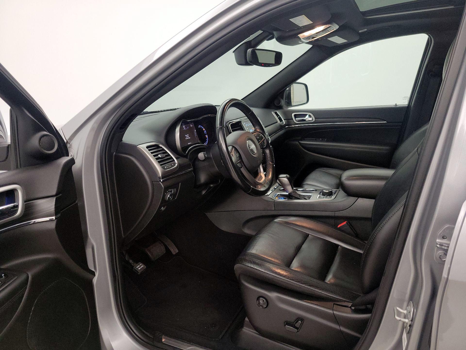 Thumbnail: 2020 Jeep Grand Cherokee - 11