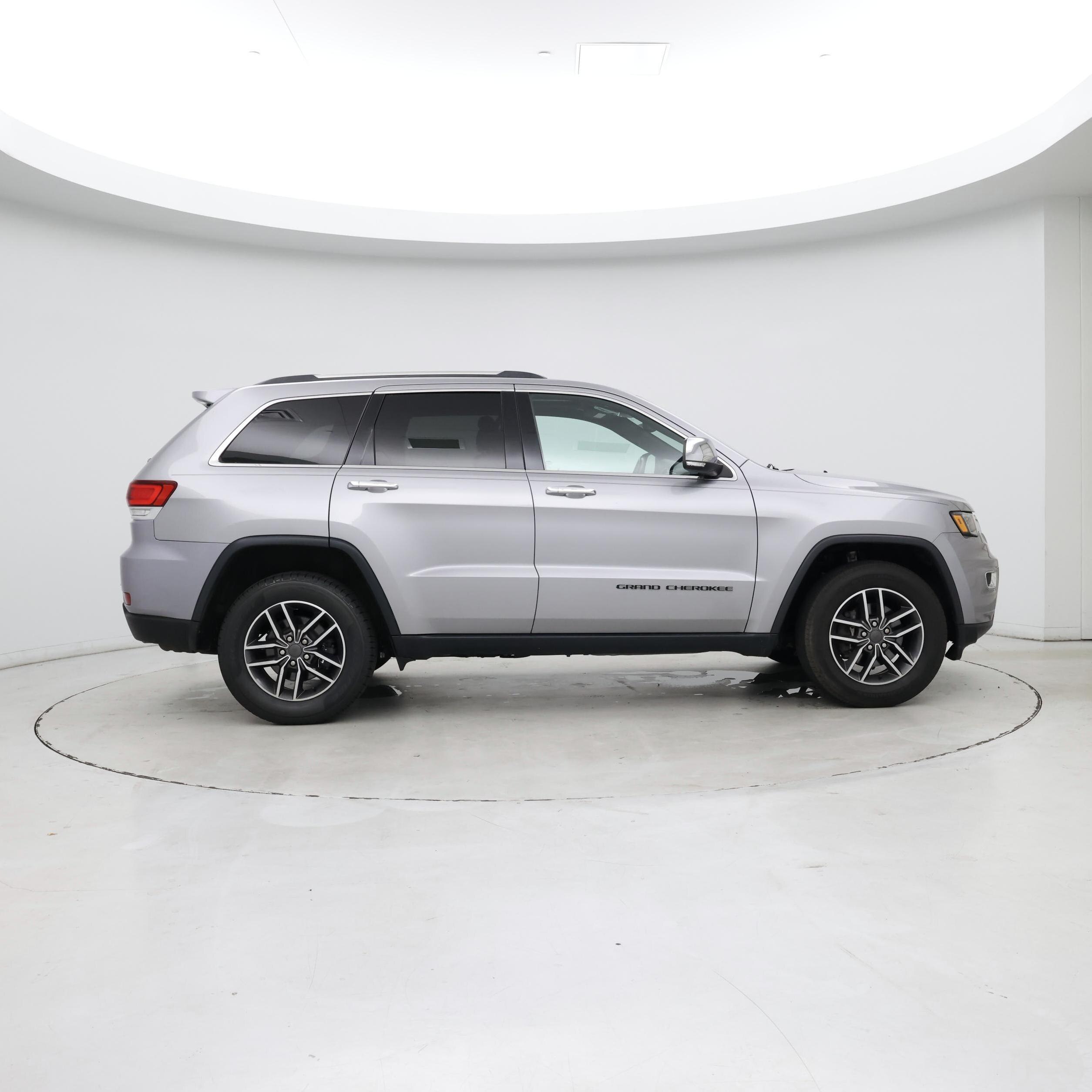 Thumbnail: 2020 Jeep Grand Cherokee - 7