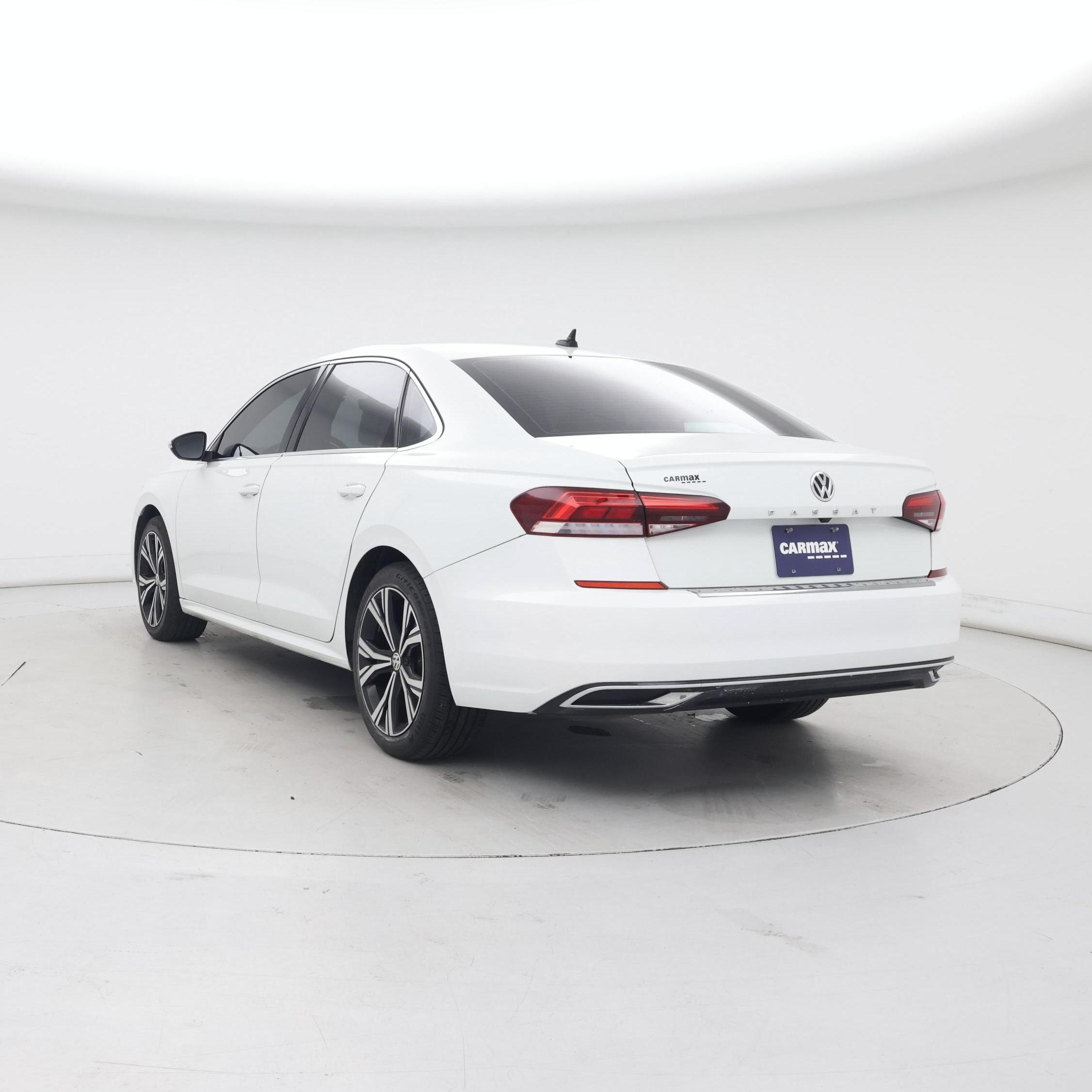 Thumbnail: 2022 Volkswagen Passat - 2