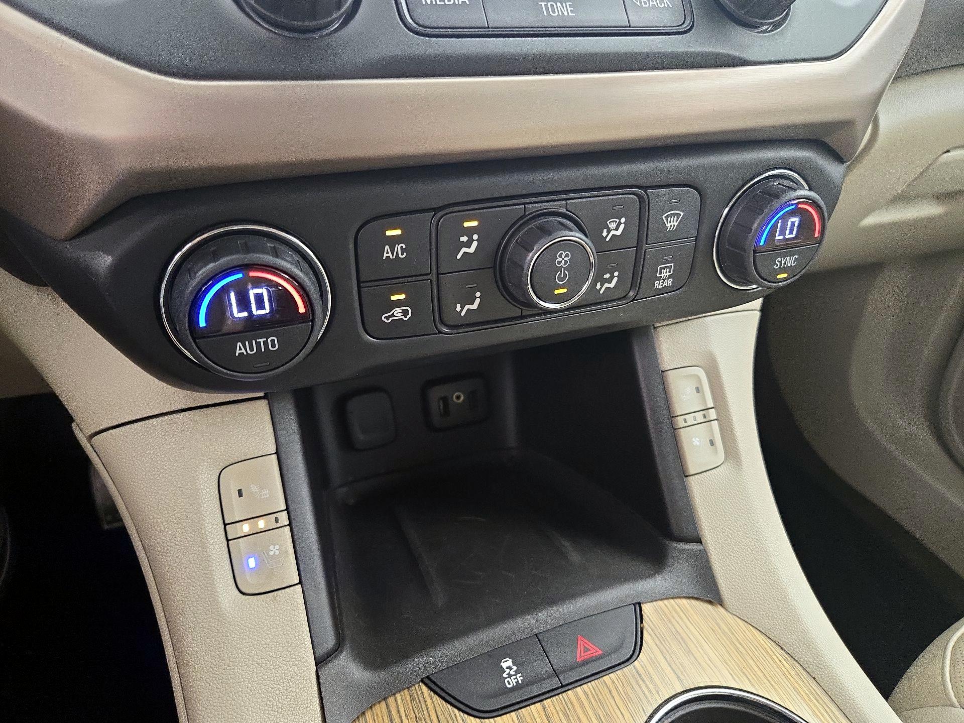 Thumbnail: 2019 GMC Acadia - 17