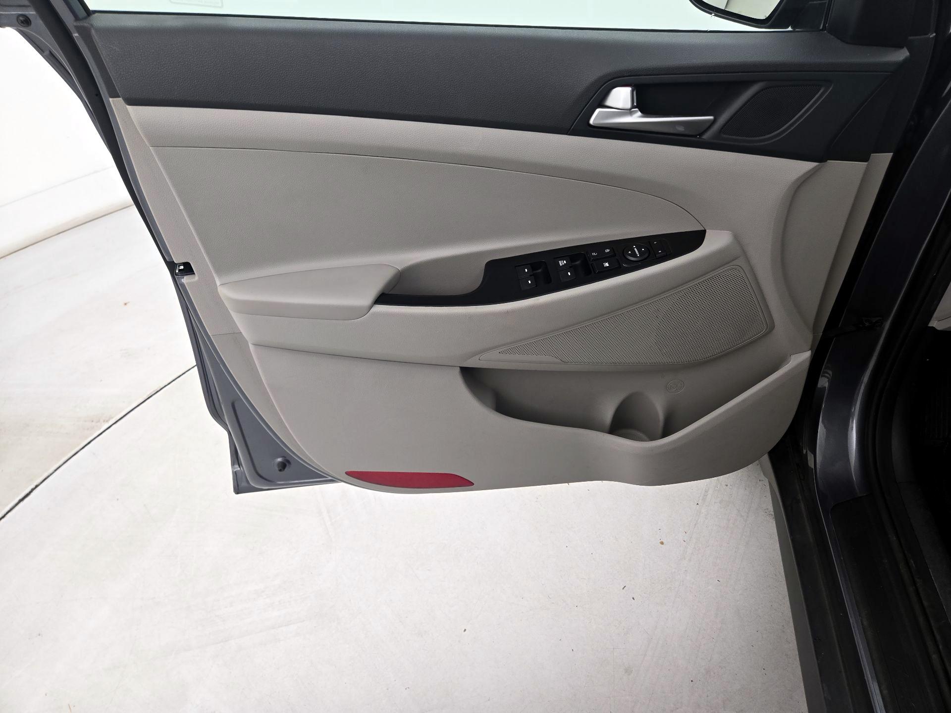 Thumbnail: 2019 Hyundai Tucson - 12