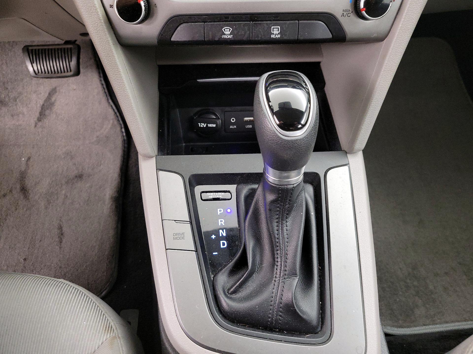 Thumbnail: 2018 Hyundai Elantra - 17