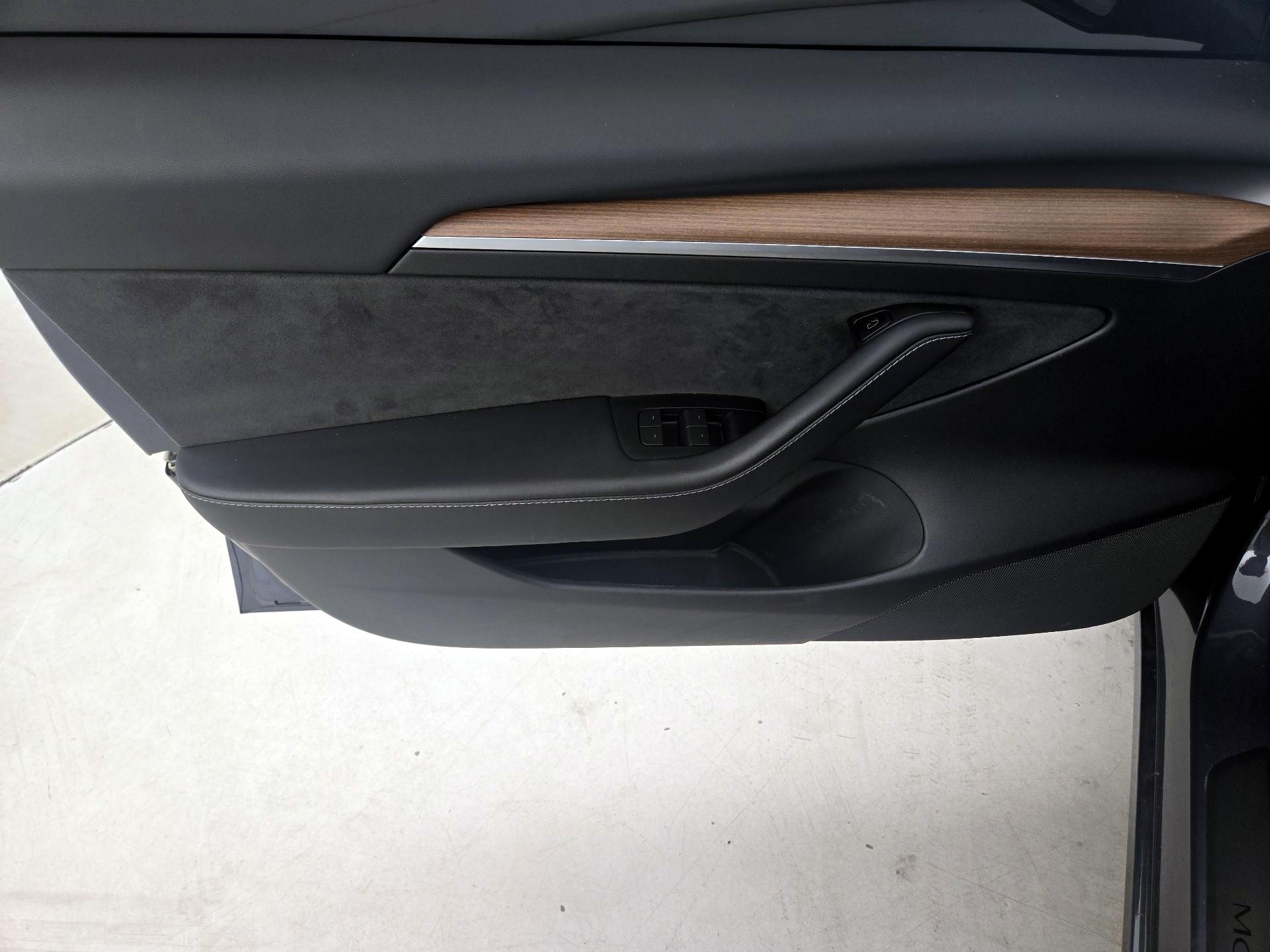 Thumbnail: 2022 Tesla Model 3 - 12