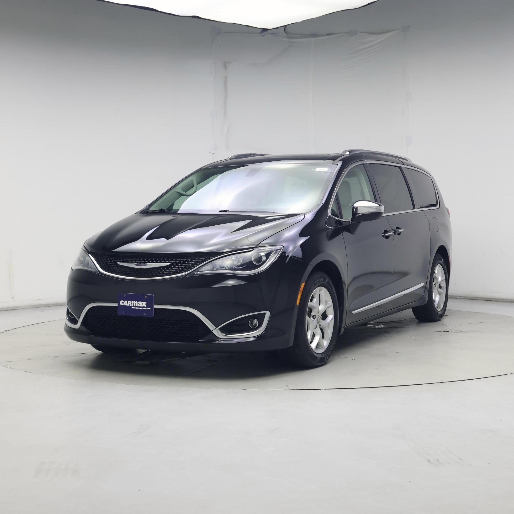 Thumbnail: 2020 Chrysler Pacifica - 4