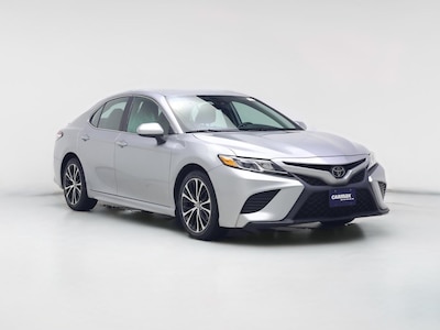 Silver 2019 Toyota Camry SE