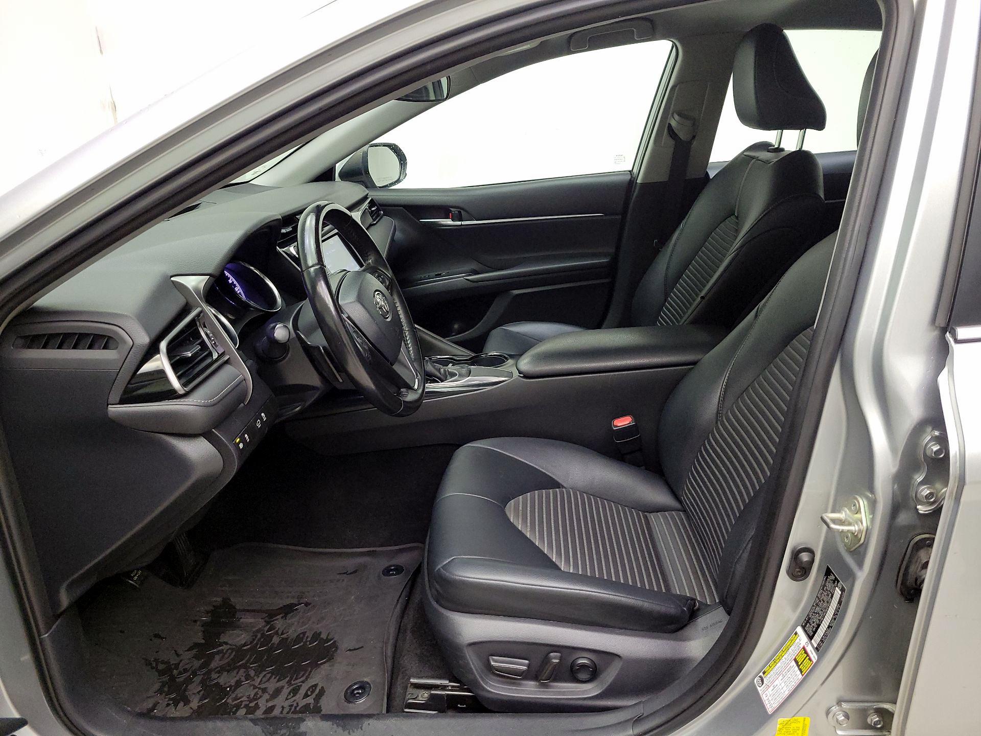Thumbnail: 2019 Toyota Camry - 11