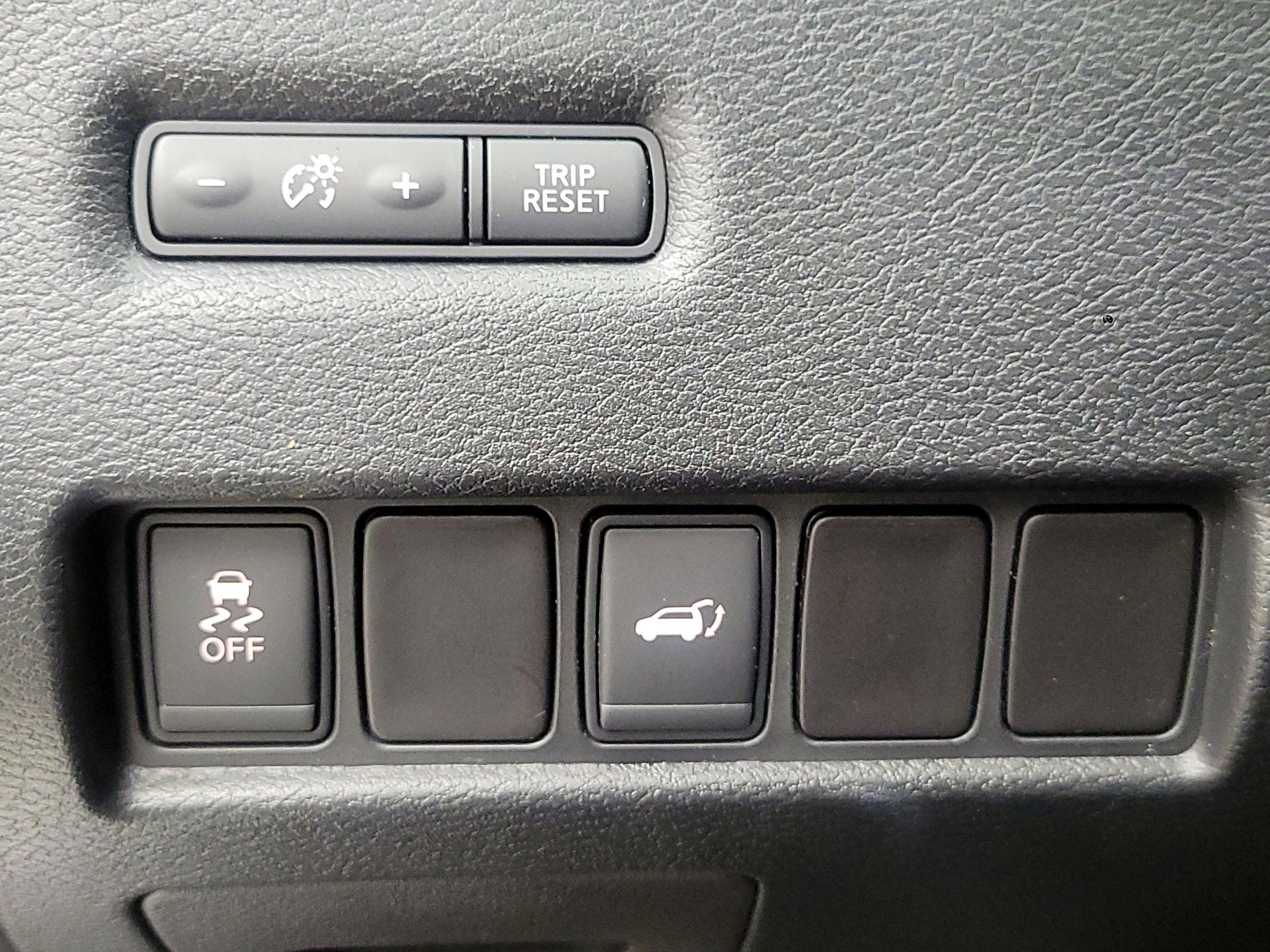 Thumbnail: 2015 Nissan Murano - 13