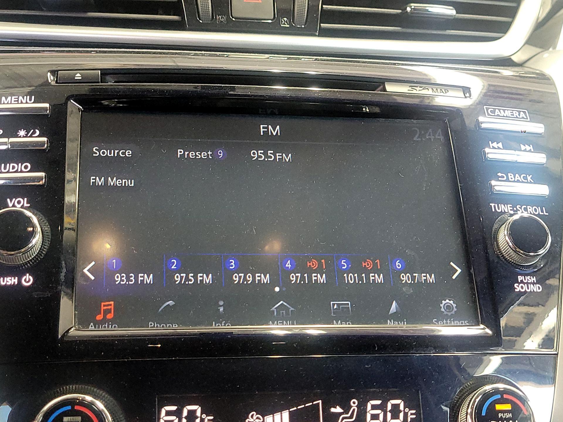 Thumbnail: 2015 Nissan Murano - 16