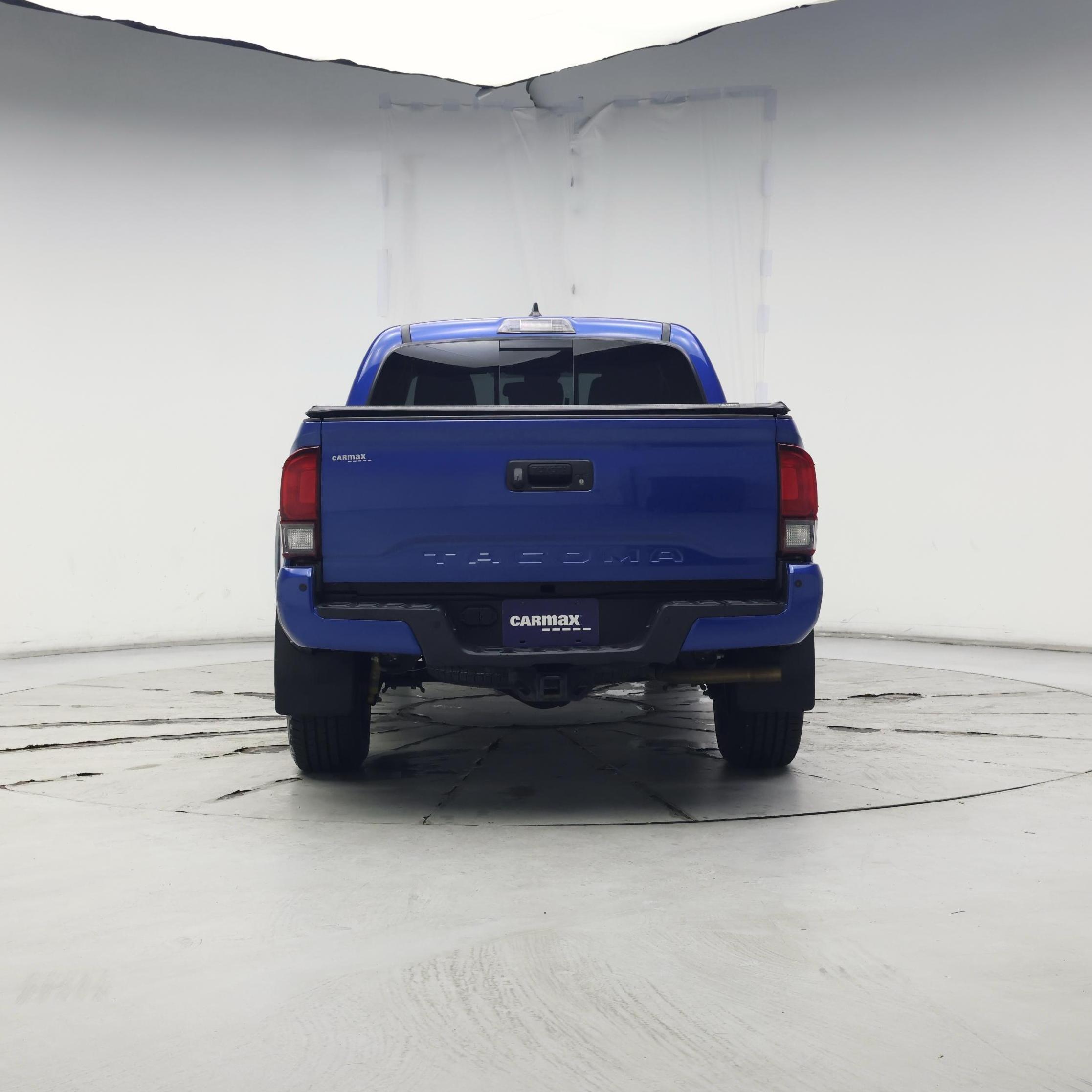 Thumbnail: 2018 Toyota Tacoma - 6