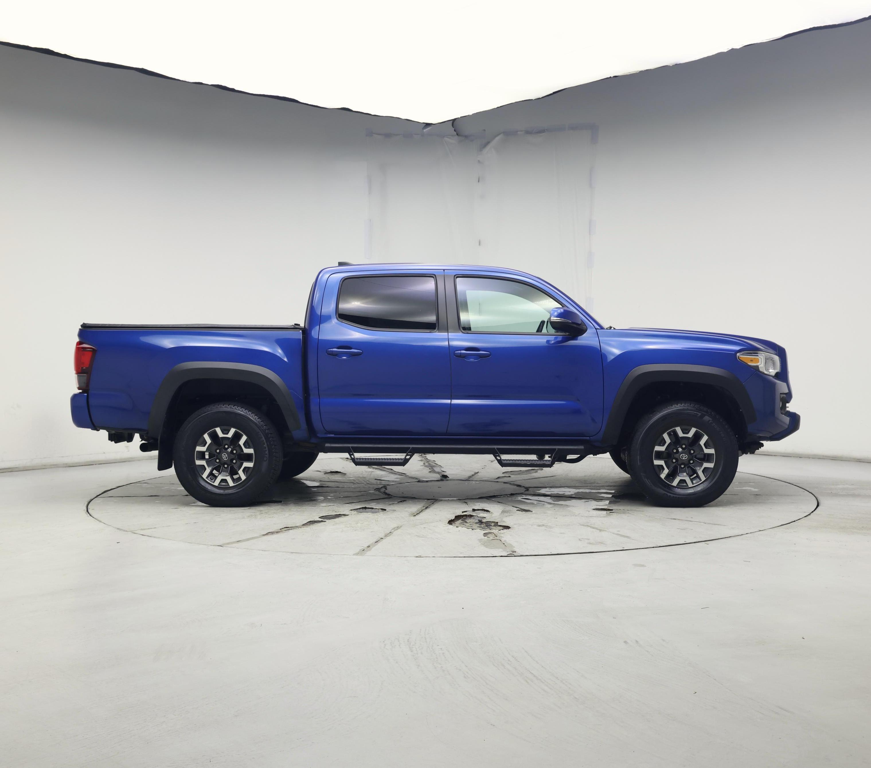 Thumbnail: 2018 Toyota Tacoma - 7
