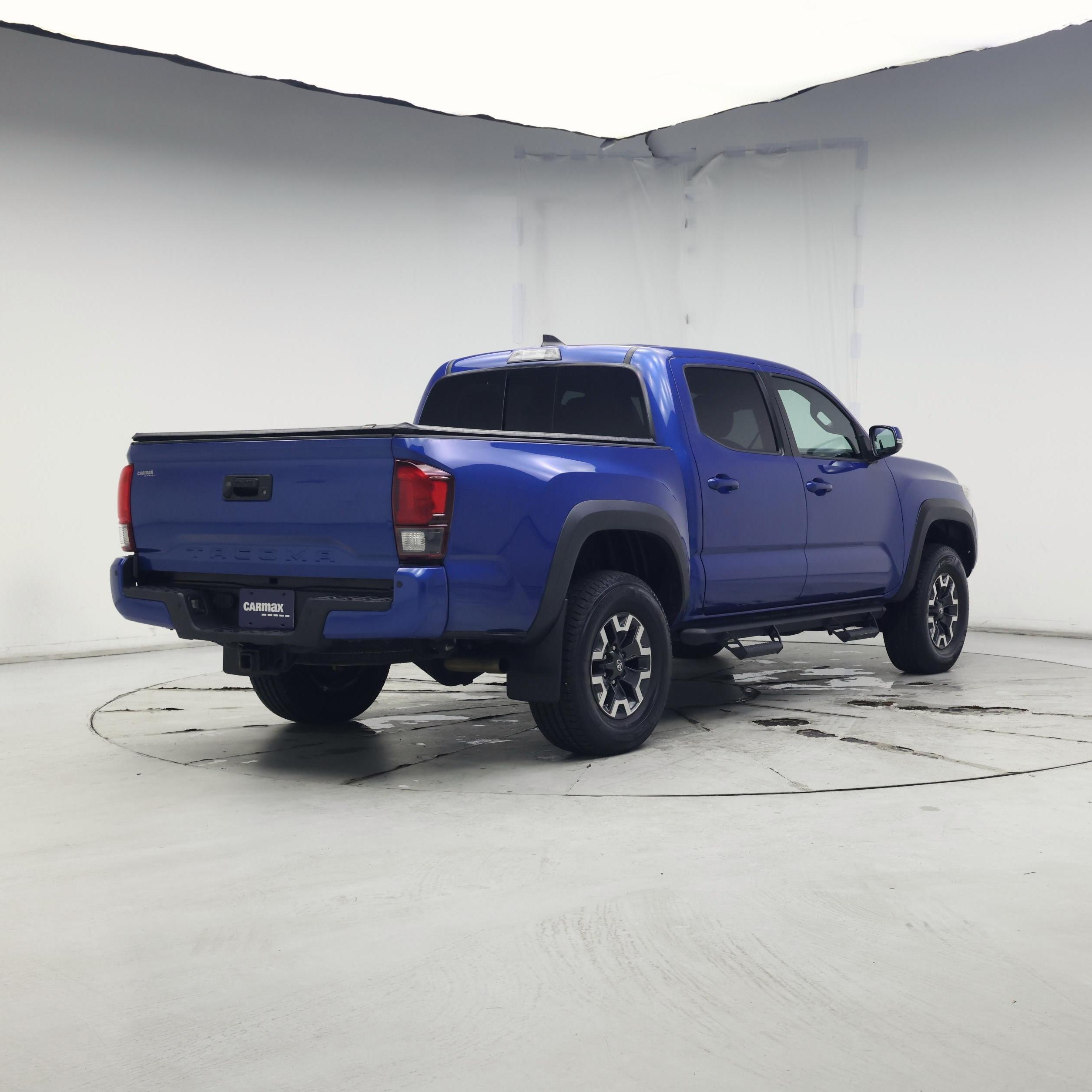 Thumbnail: 2018 Toyota Tacoma - 8