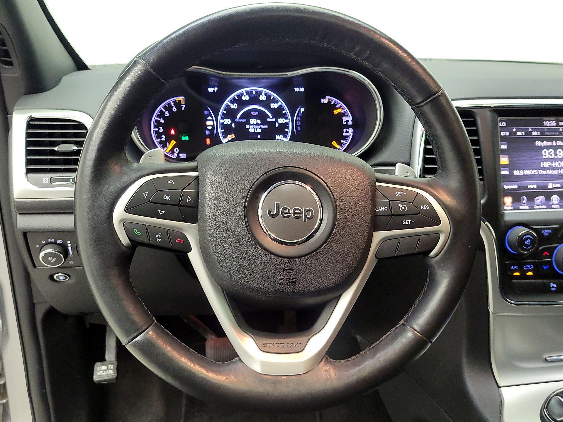 Thumbnail: 2015 Jeep Grand Cherokee - 10