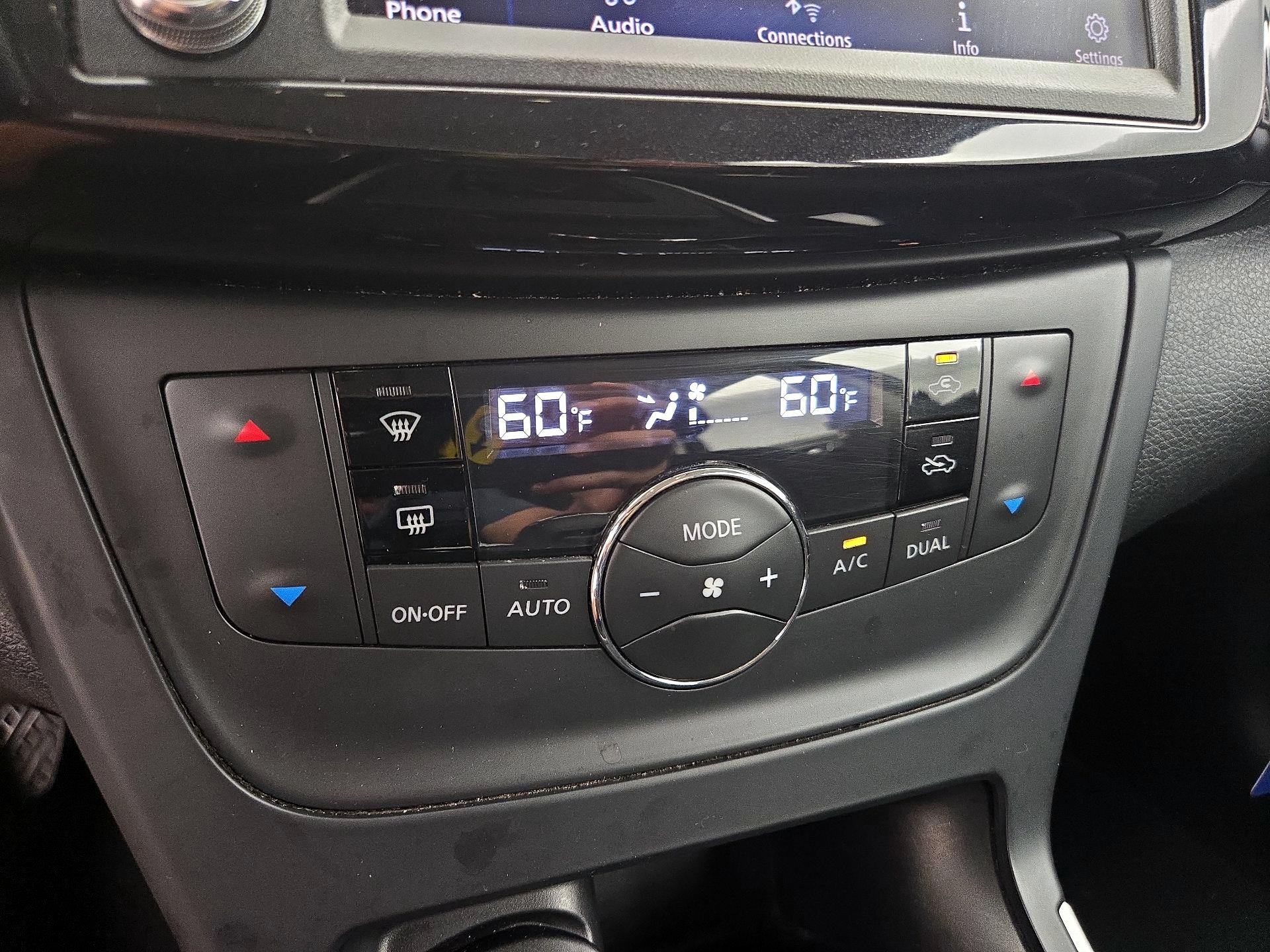 Thumbnail: 2019 Nissan Sentra - 16
