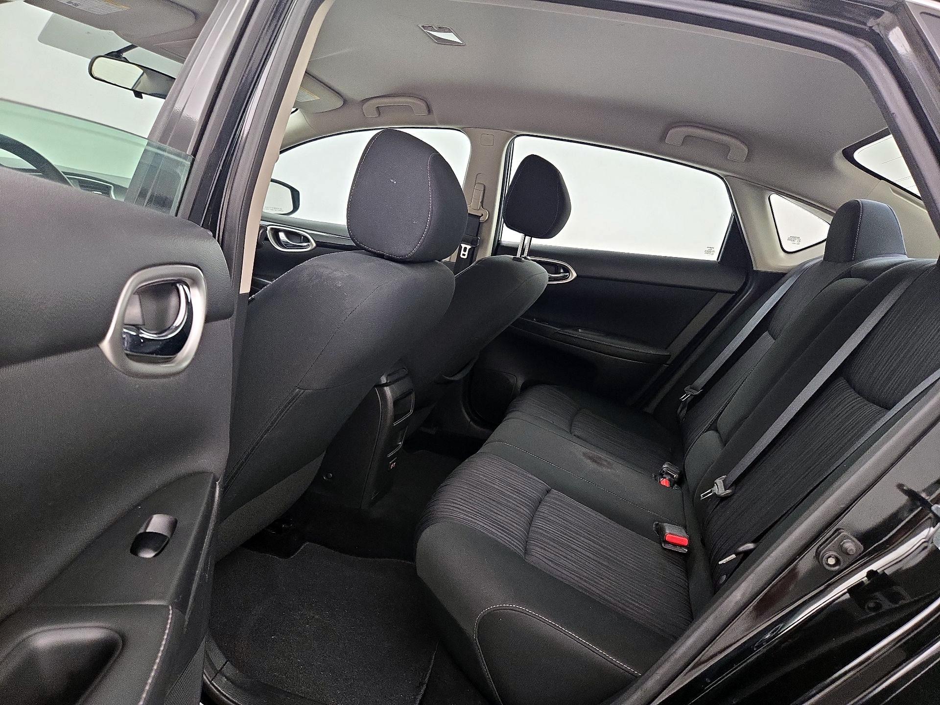 Thumbnail: 2019 Nissan Sentra - 19