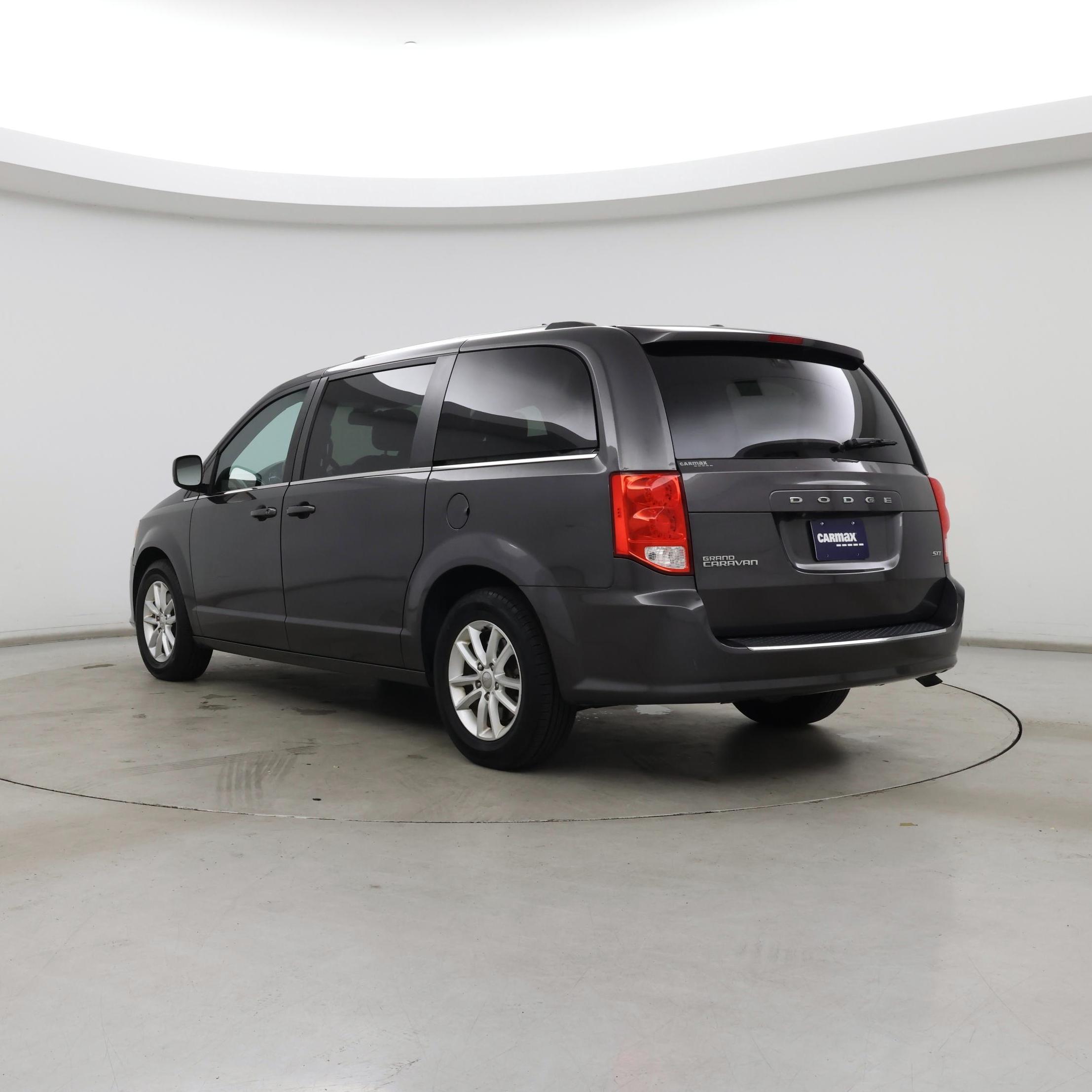 Thumbnail: 2018 Dodge Grand Caravan - 2