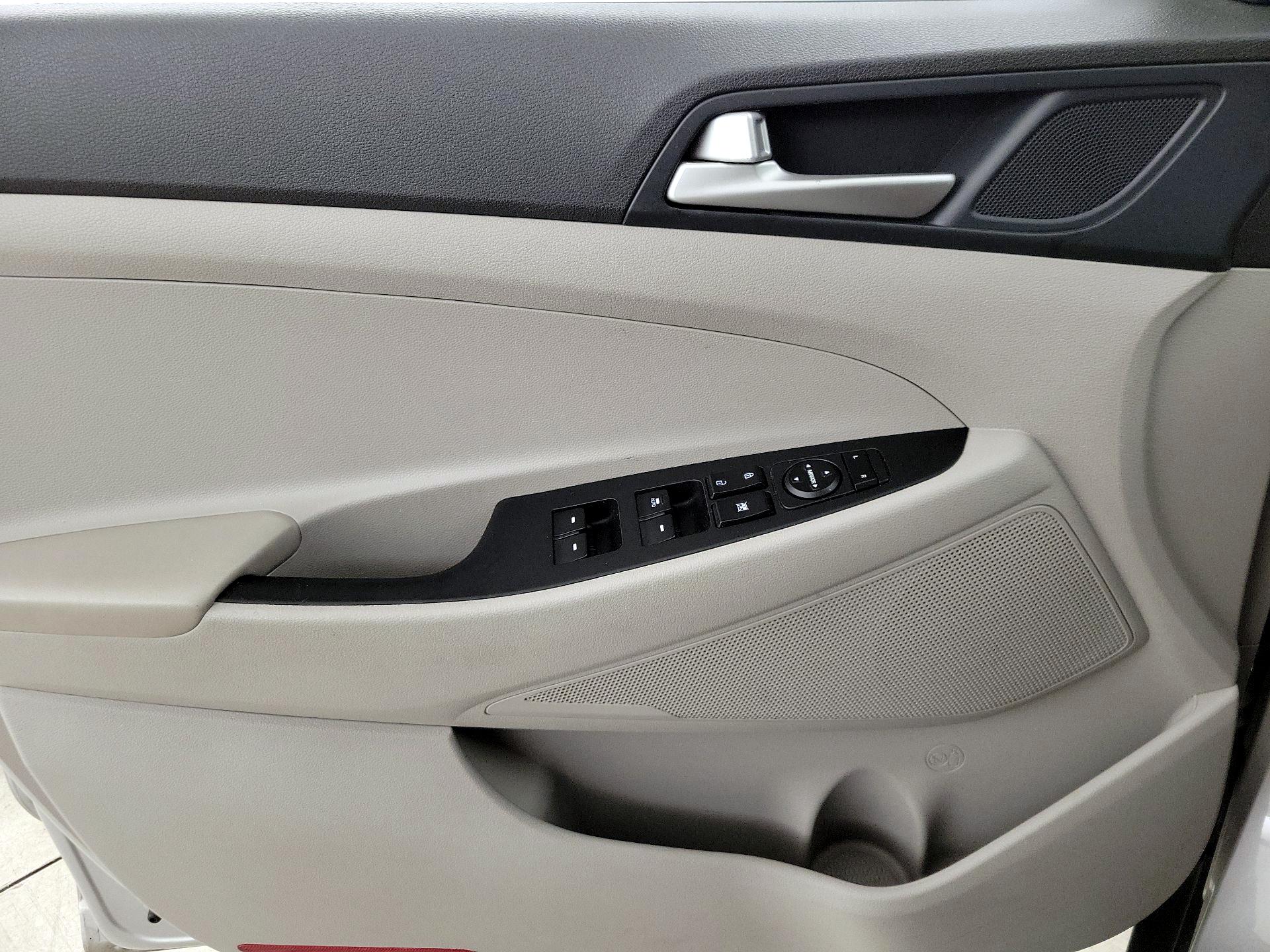 Thumbnail: 2020 Hyundai Tucson - 12